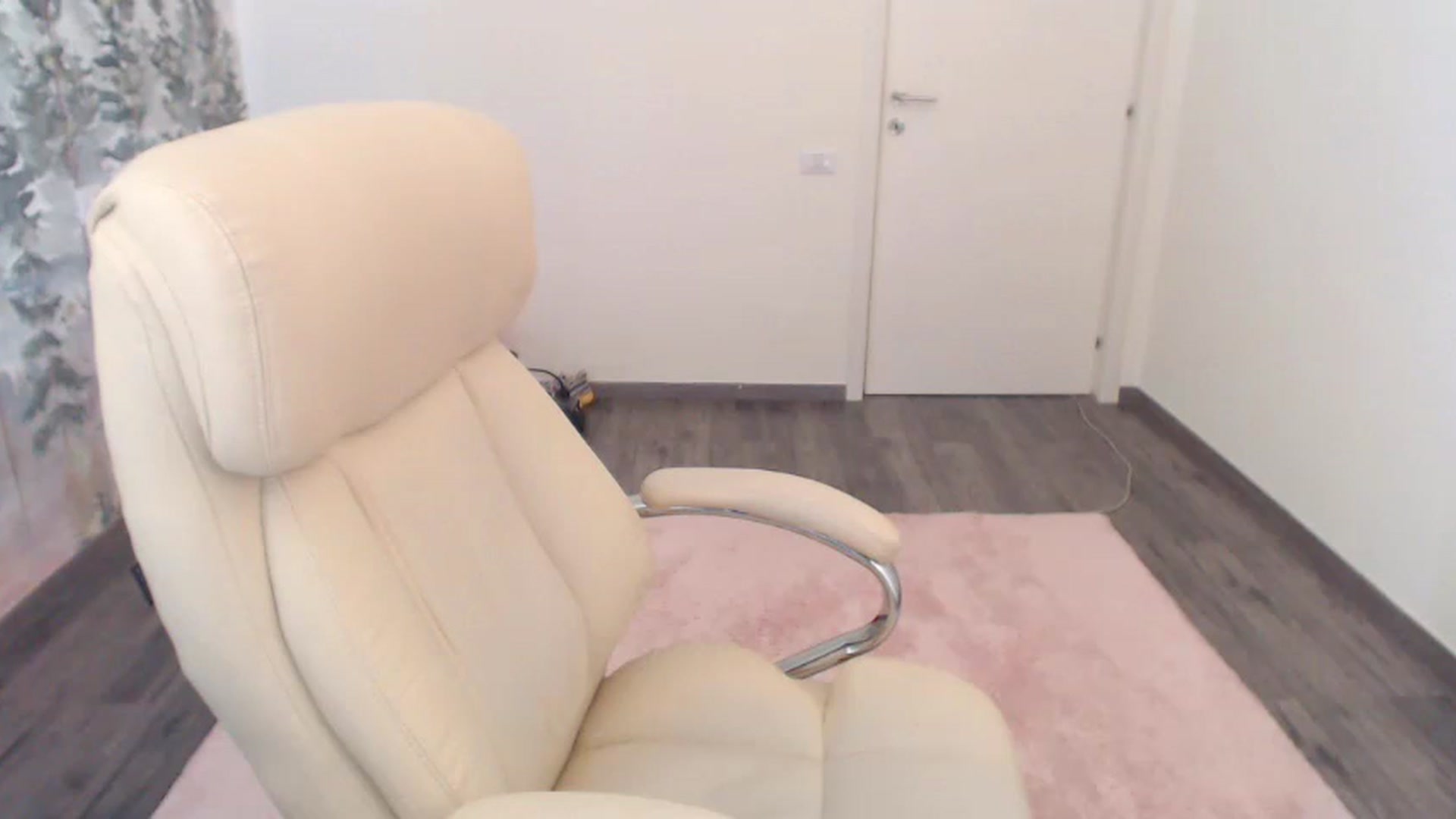 Gallery image thumbnail from NerdyDexter's myfreecams stream on, 08/06/2023, 15:19 image 2 of 20