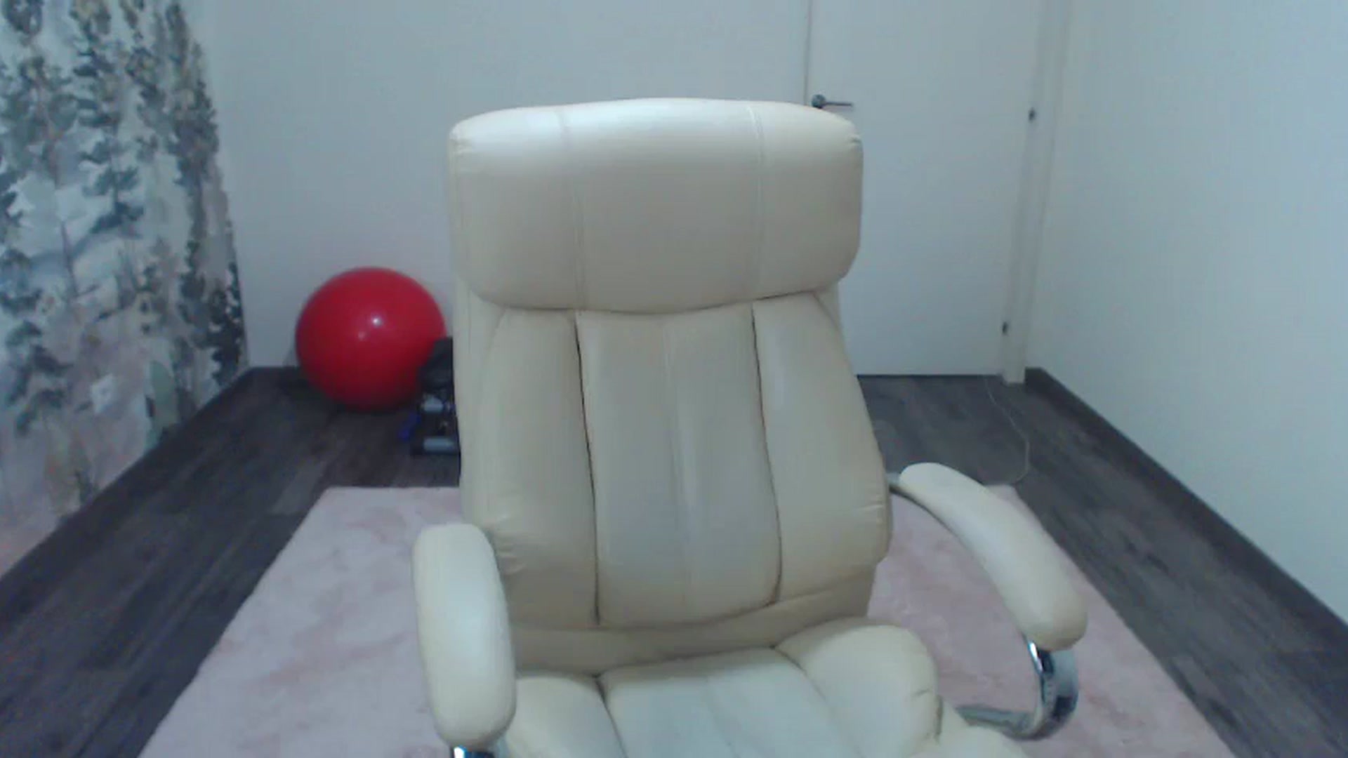 Gallery image thumbnail from NerdyDexter's myfreecams stream on, 08/18/2023, 18:50 image 12 of 20