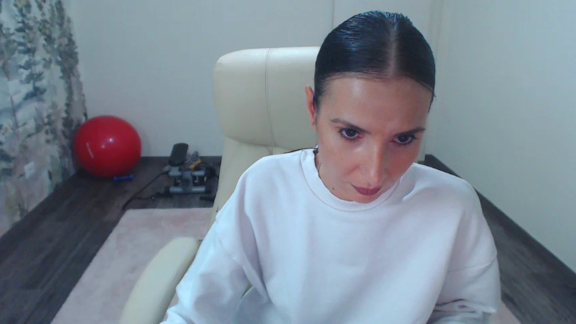 Gallery image thumbnail from NerdyDexter's myfreecams stream on, 09/05/2023, 17:27 image 17 of 20