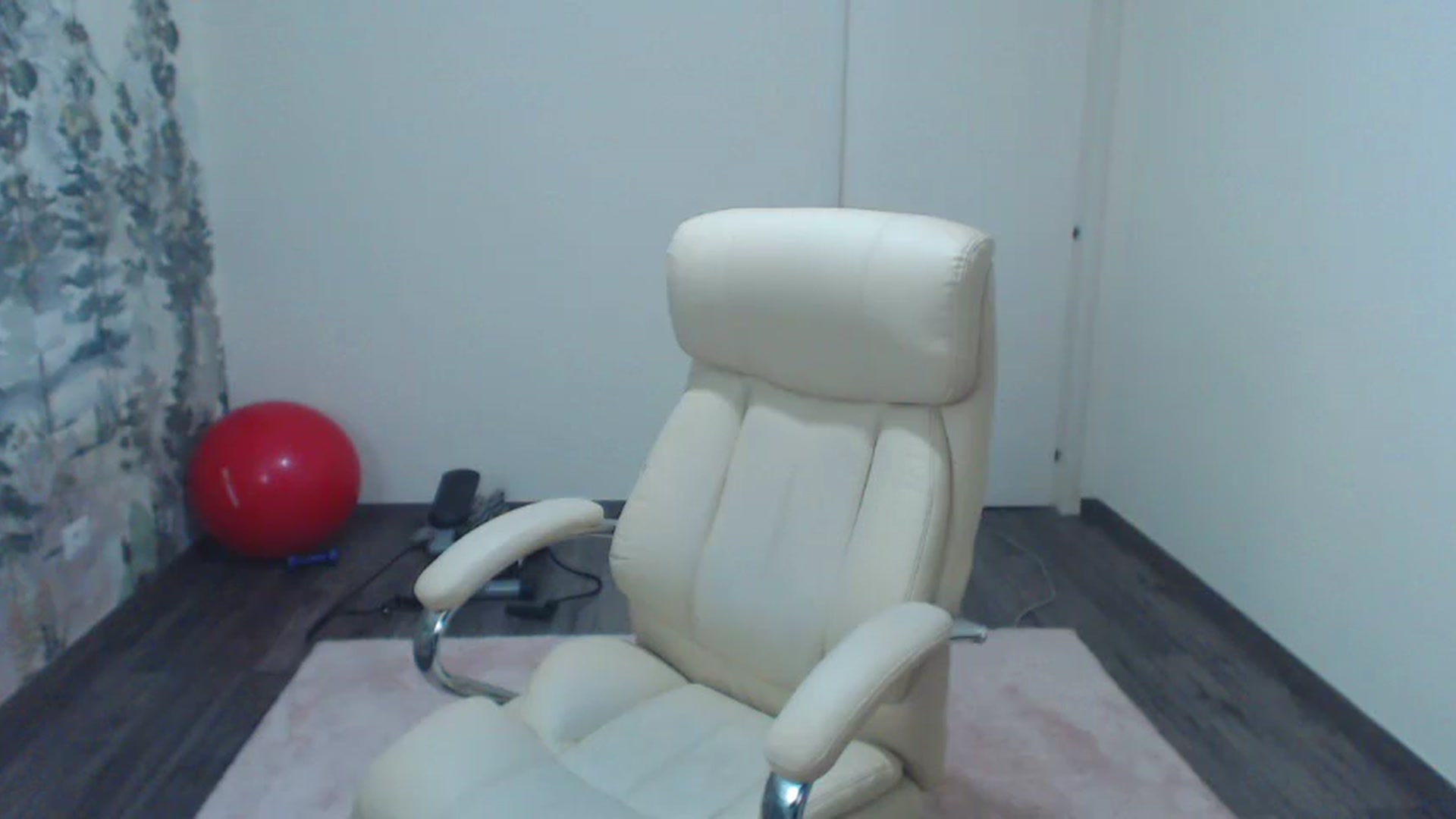 Gallery image thumbnail from NerdyDexter's myfreecams stream on, 09/07/2023, 17:52 image 14 of 20