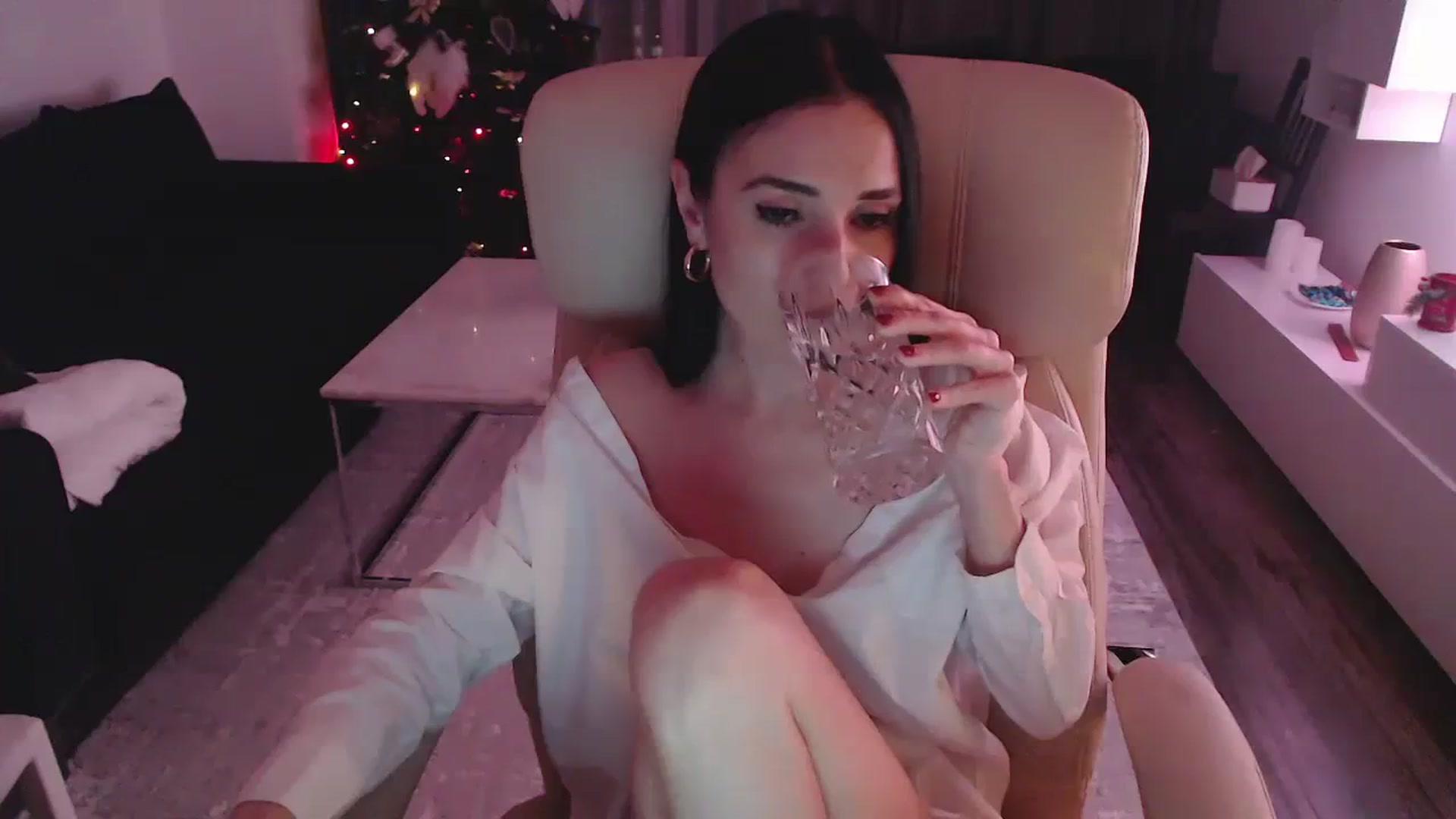 Gallery image thumbnail from NerdyDexter's myfreecams stream on, 12/18/2023, 18:27 image 7 of 20