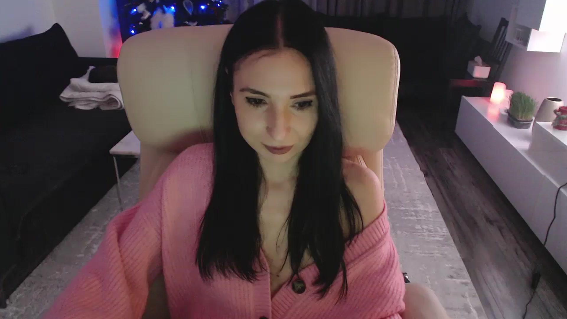 Gallery image thumbnail from NerdyDexter's myfreecams stream on, 12/22/2023, 19:42 image 18 of 20