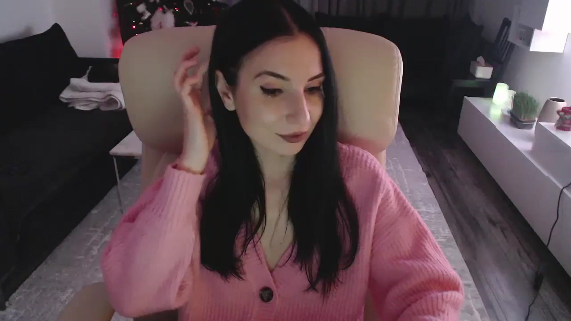 Gallery image thumbnail from NerdyDexter's myfreecams stream on, 12/22/2023, 19:42 image 7 of 20