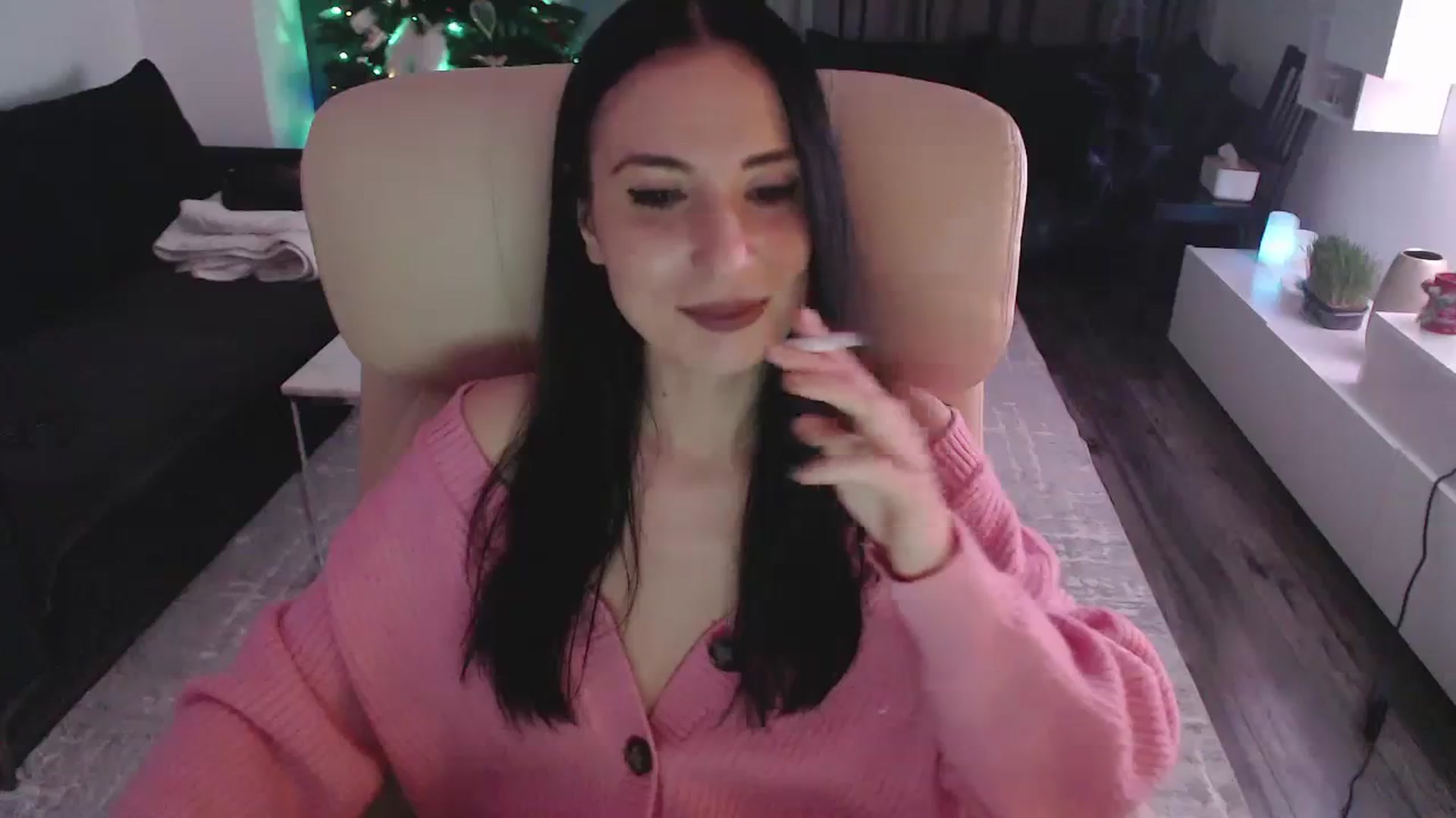 Gallery image thumbnail from NerdyDexter's myfreecams stream on, 12/22/2023, 19:42 image 12 of 20