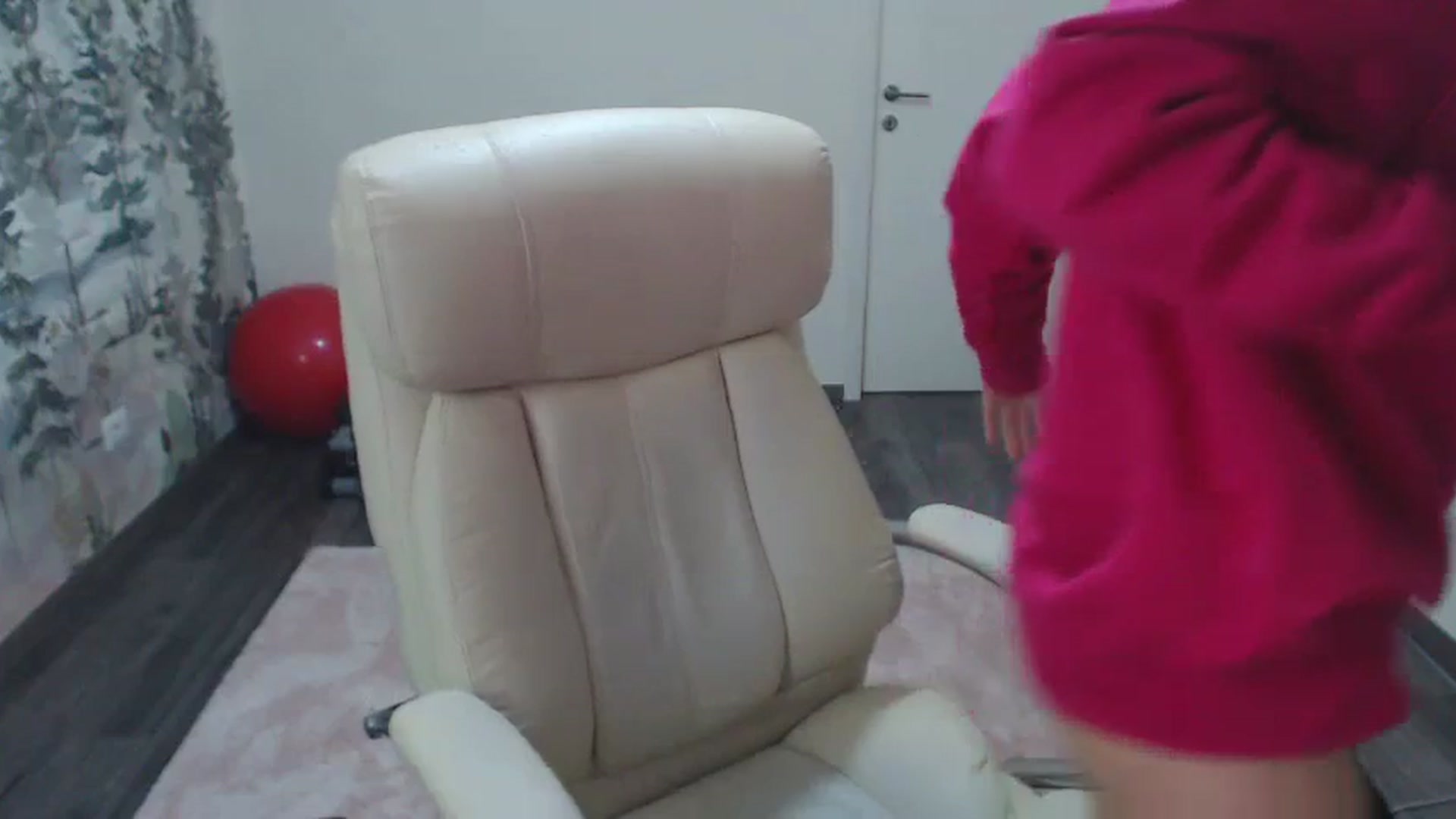Gallery image thumbnail from NerdyDexter's myfreecams stream on, 01/12/2024, 19:07 image 3 of 20