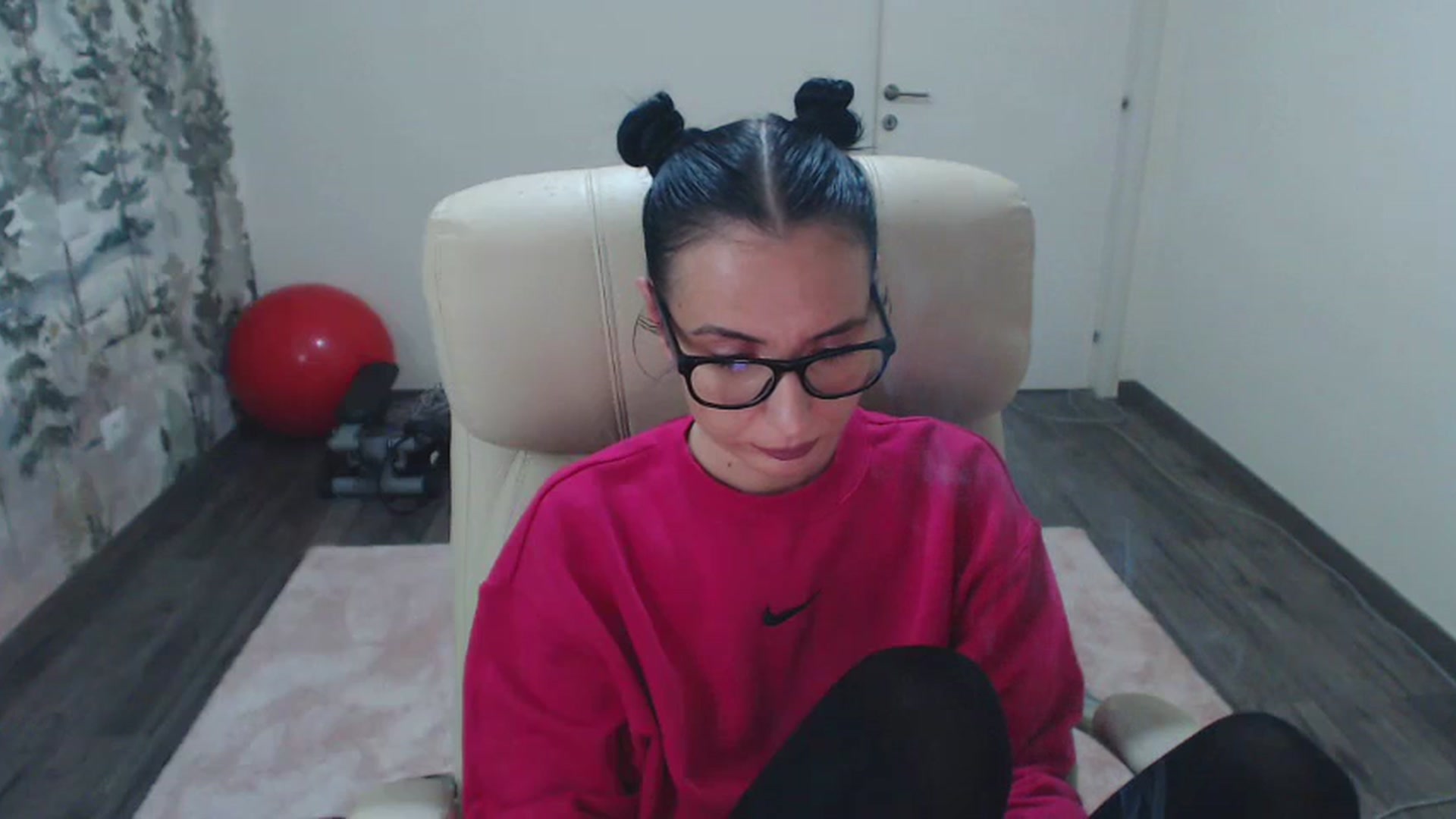 Gallery image thumbnail from NerdyDexter's myfreecams stream on, 01/12/2024, 19:07 image 2 of 20