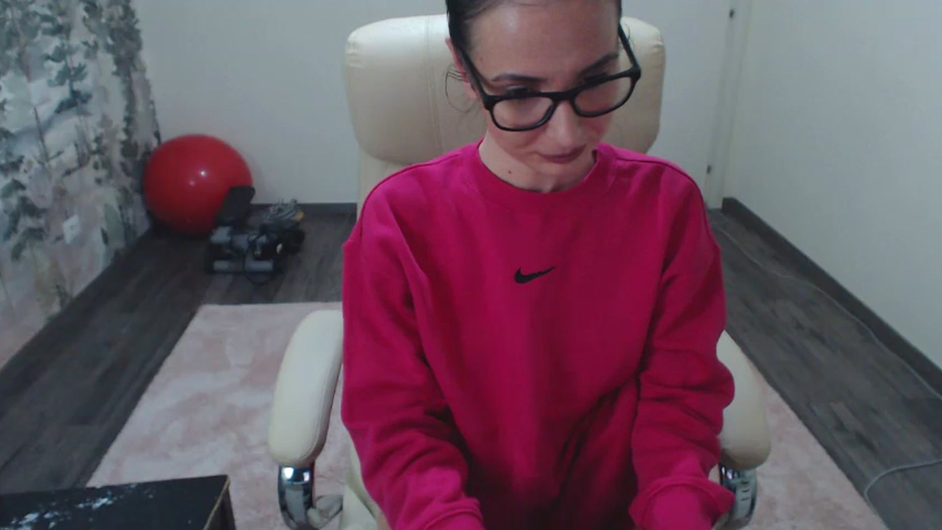Gallery image thumbnail from NerdyDexter's myfreecams stream on, 01/12/2024, 19:07 image 6 of 20