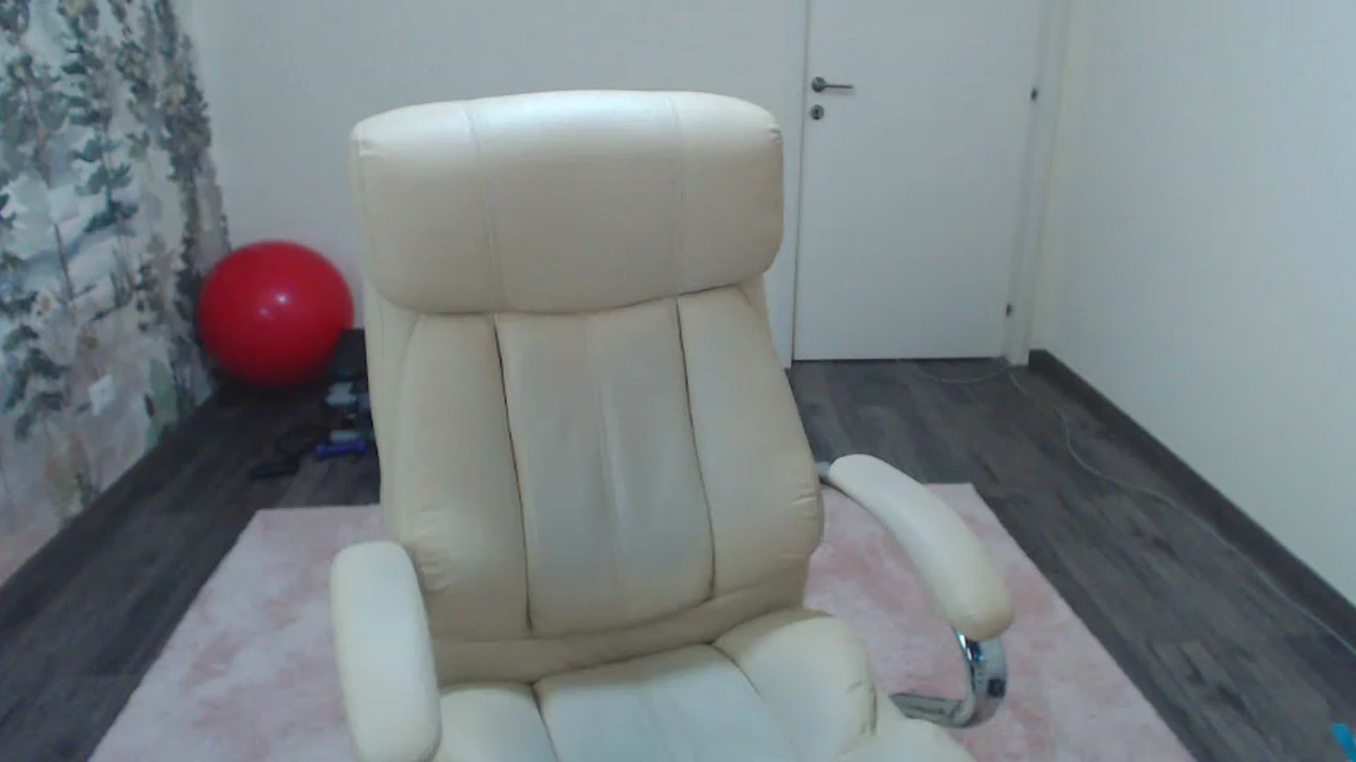 Gallery image thumbnail from NerdyDexter's myfreecams stream on, 04/12/2024, 17:09 image 5 of 20