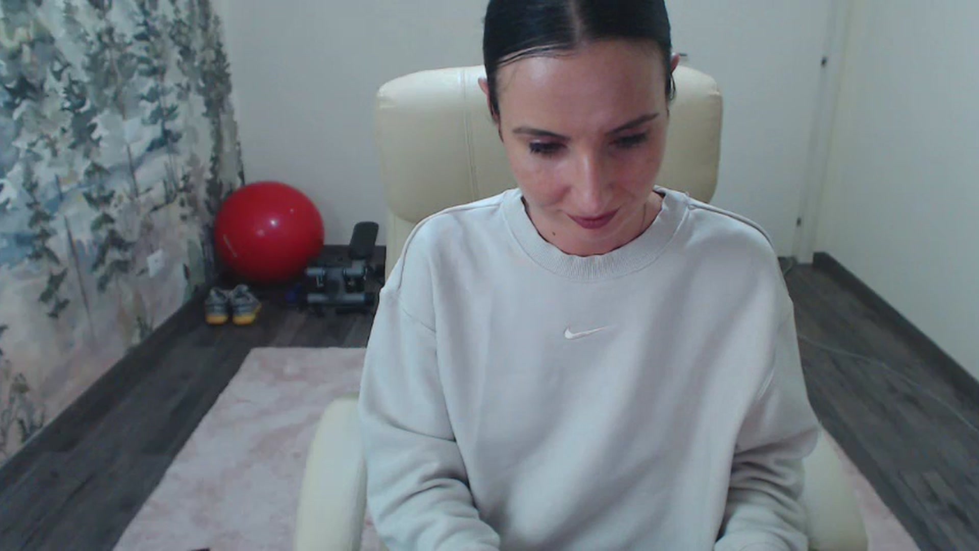 Gallery image thumbnail from NerdyDexter's myfreecams stream on, 05/05/2024, 18:52 image 18 of 20