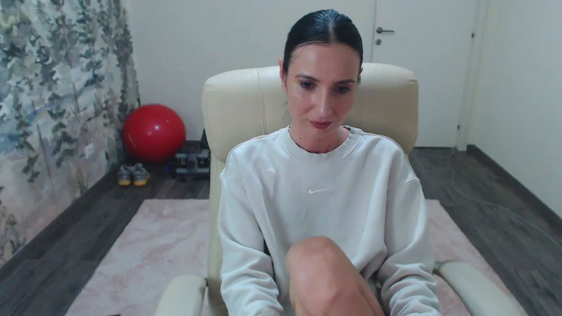 Gallery image thumbnail from NerdyDexter's myfreecams stream on, 05/05/2024, 18:52 image 13 of 20