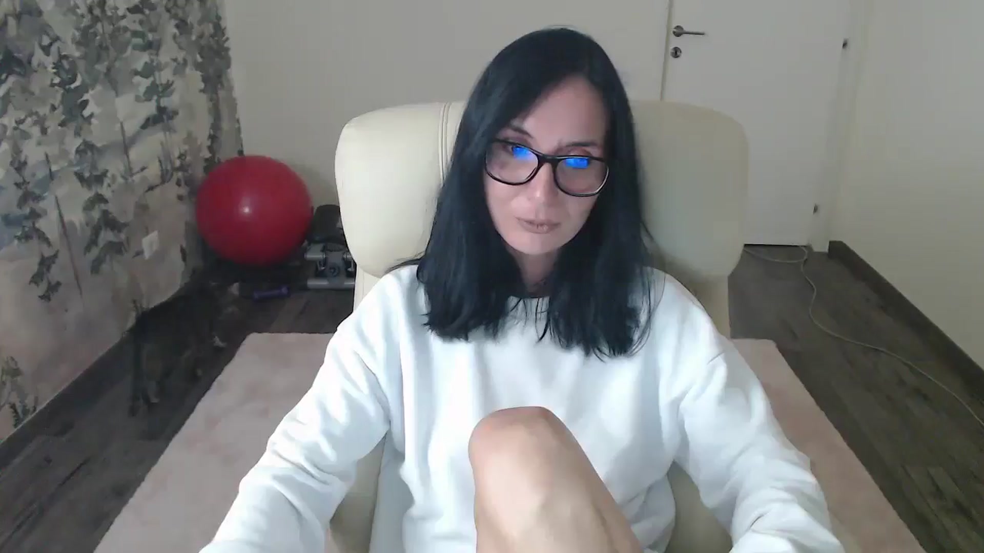 Gallery image thumbnail from NerdyDexter's myfreecams stream on, 05/26/2024, 18:34 image 16 of 20