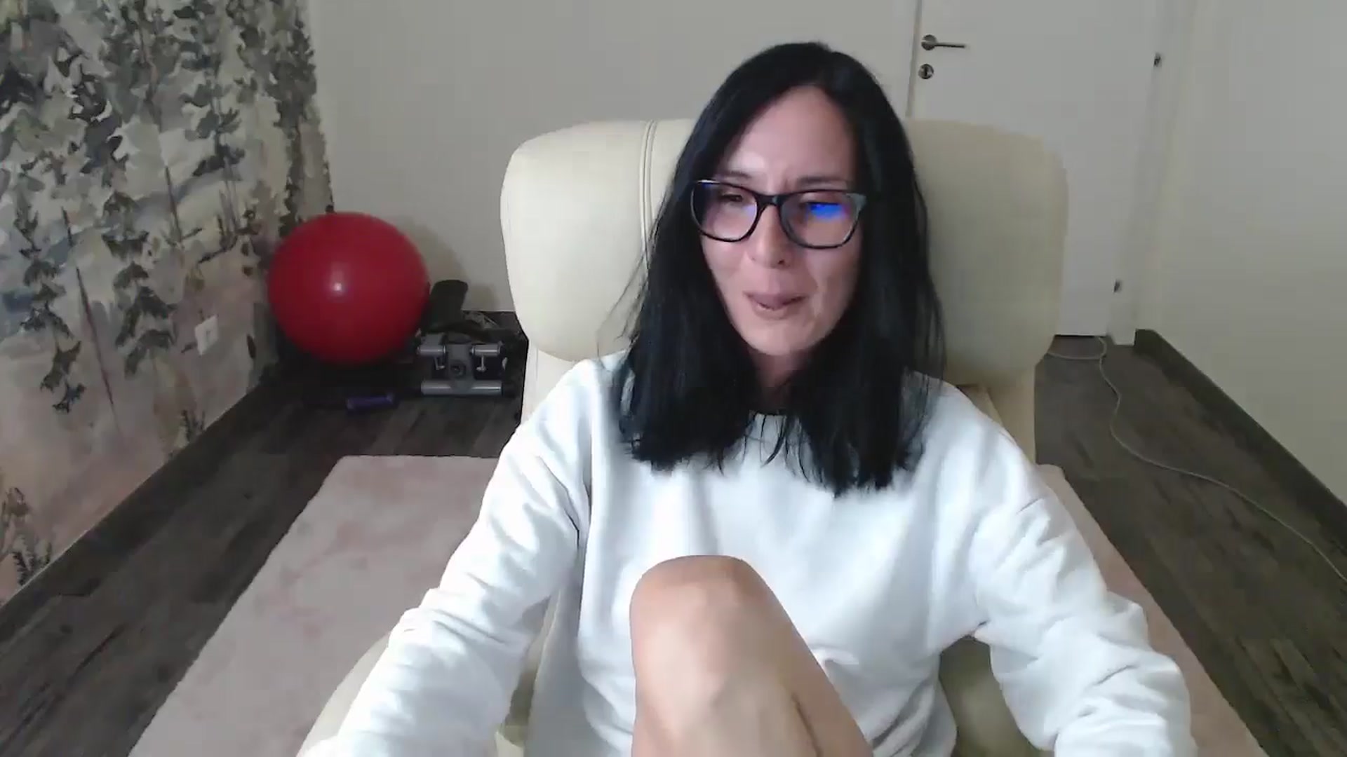 Gallery image thumbnail from NerdyDexter's myfreecams stream on, 05/26/2024, 18:34 image 14 of 20