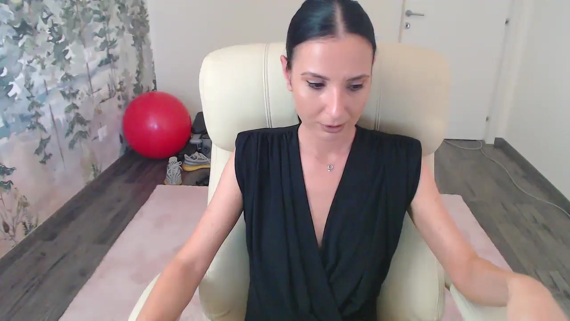 Gallery image thumbnail from NerdyDexter's myfreecams stream on, 06/07/2024, 18:45 image 2 of 20
