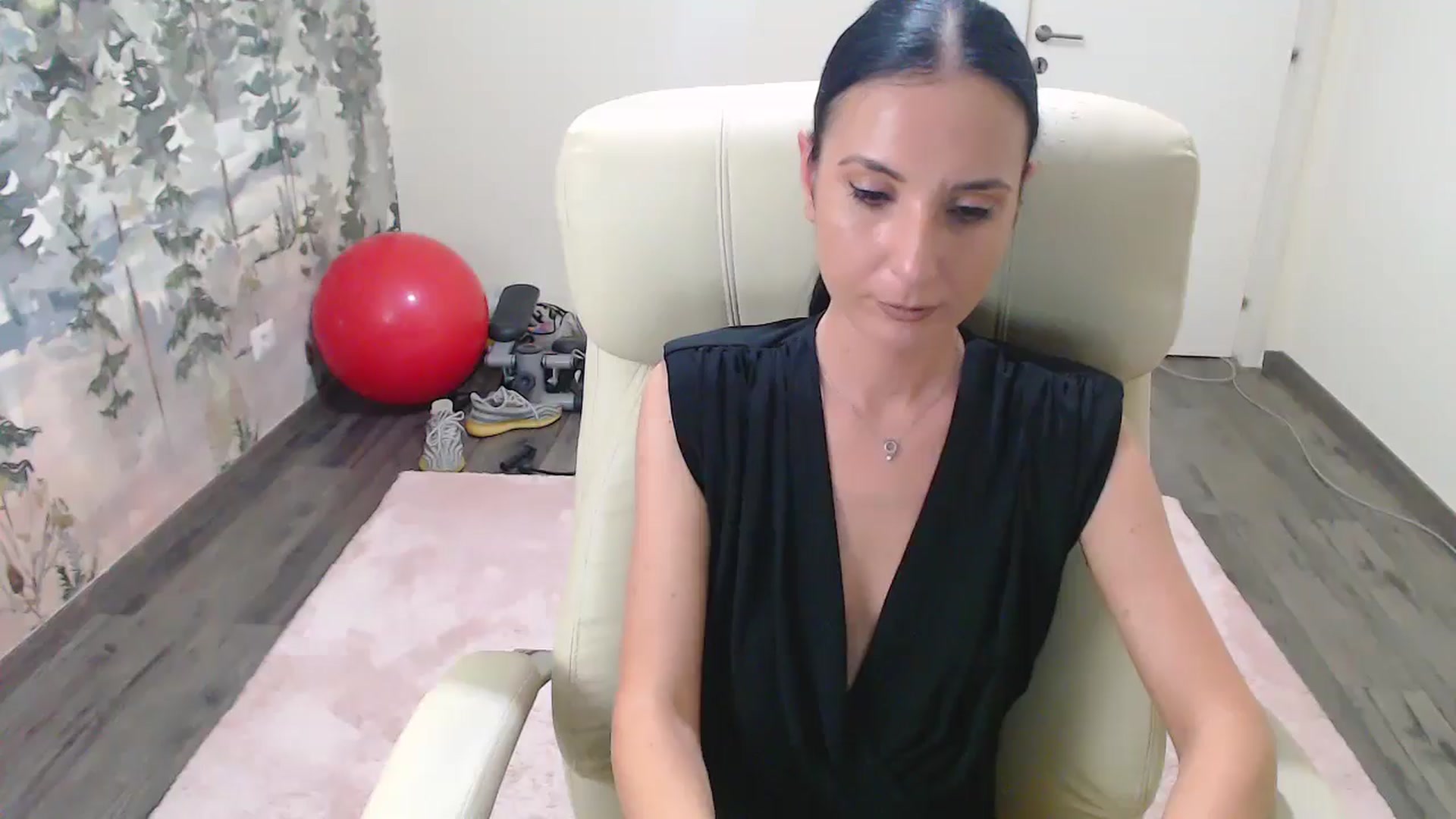 Gallery image thumbnail from NerdyDexter's myfreecams stream on, 06/07/2024, 18:45 image 12 of 20