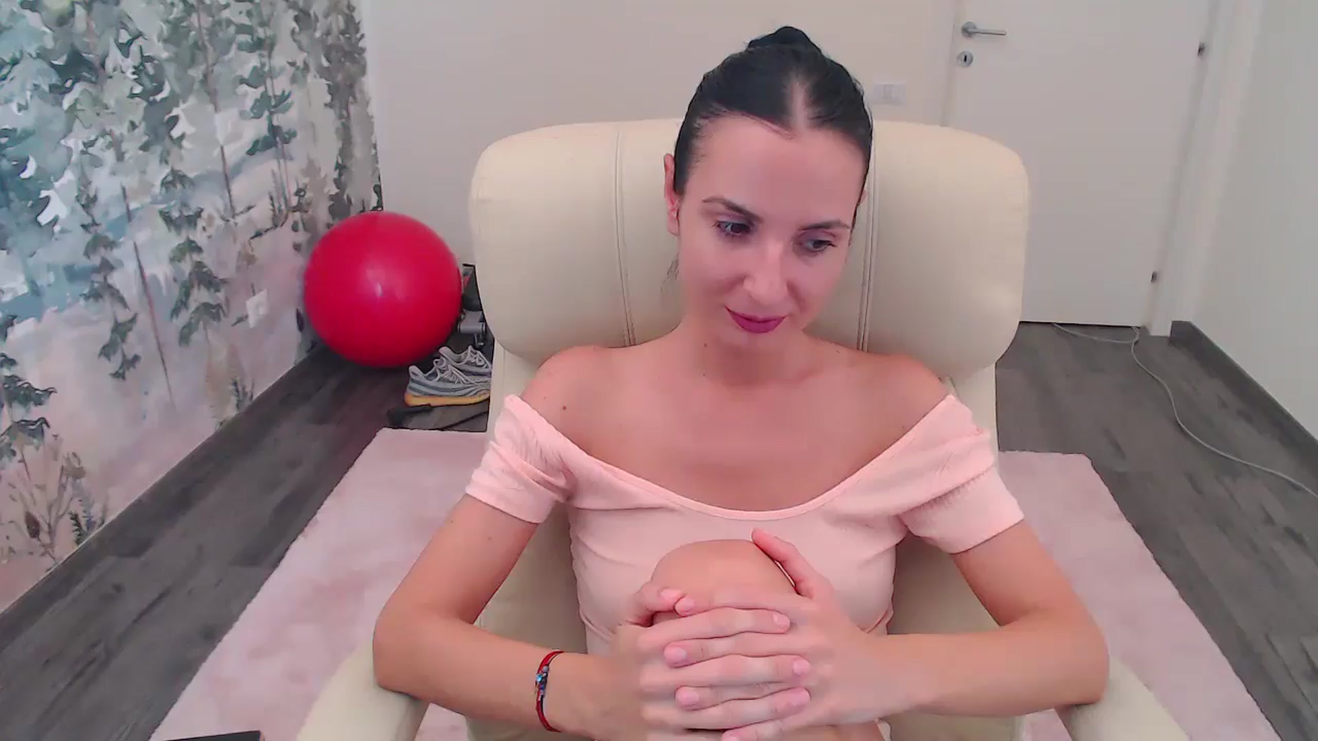 Gallery image thumbnail from NerdyDexter's myfreecams stream on, 06/21/2024, 11:44 image 8 of 20