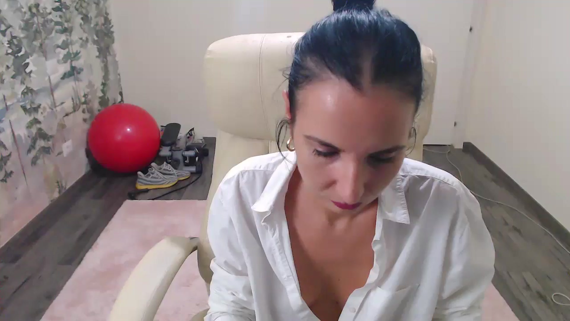 Gallery image thumbnail from NerdyDexter's myfreecams stream on, 06/24/2024, 19:04 image 1 of 20