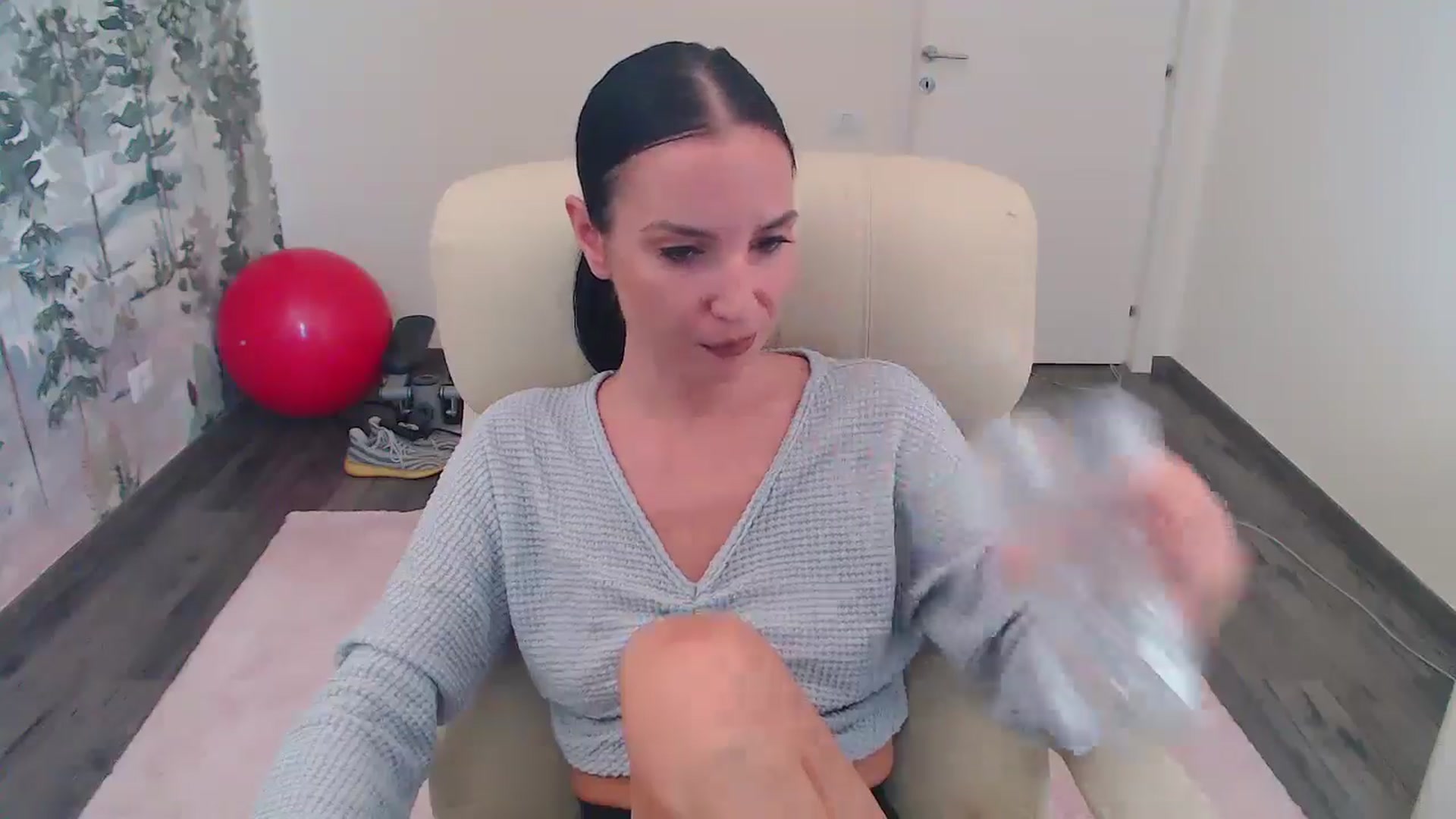 Gallery image thumbnail from NerdyDexter's myfreecams stream on, 07/27/2024, 08:00 image 5 of 20
