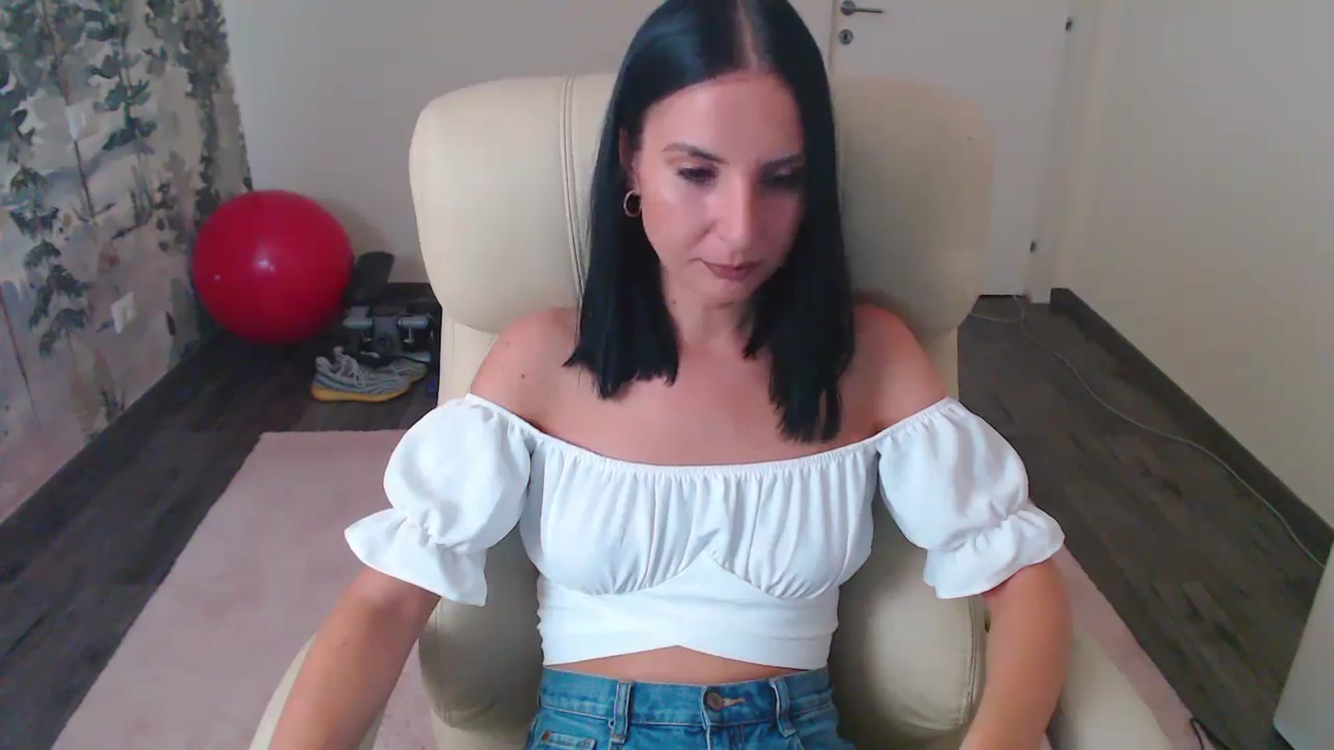 Gallery image thumbnail from NerdyDexter's myfreecams stream on, 07/31/2024, 17:31 image 20 of 20