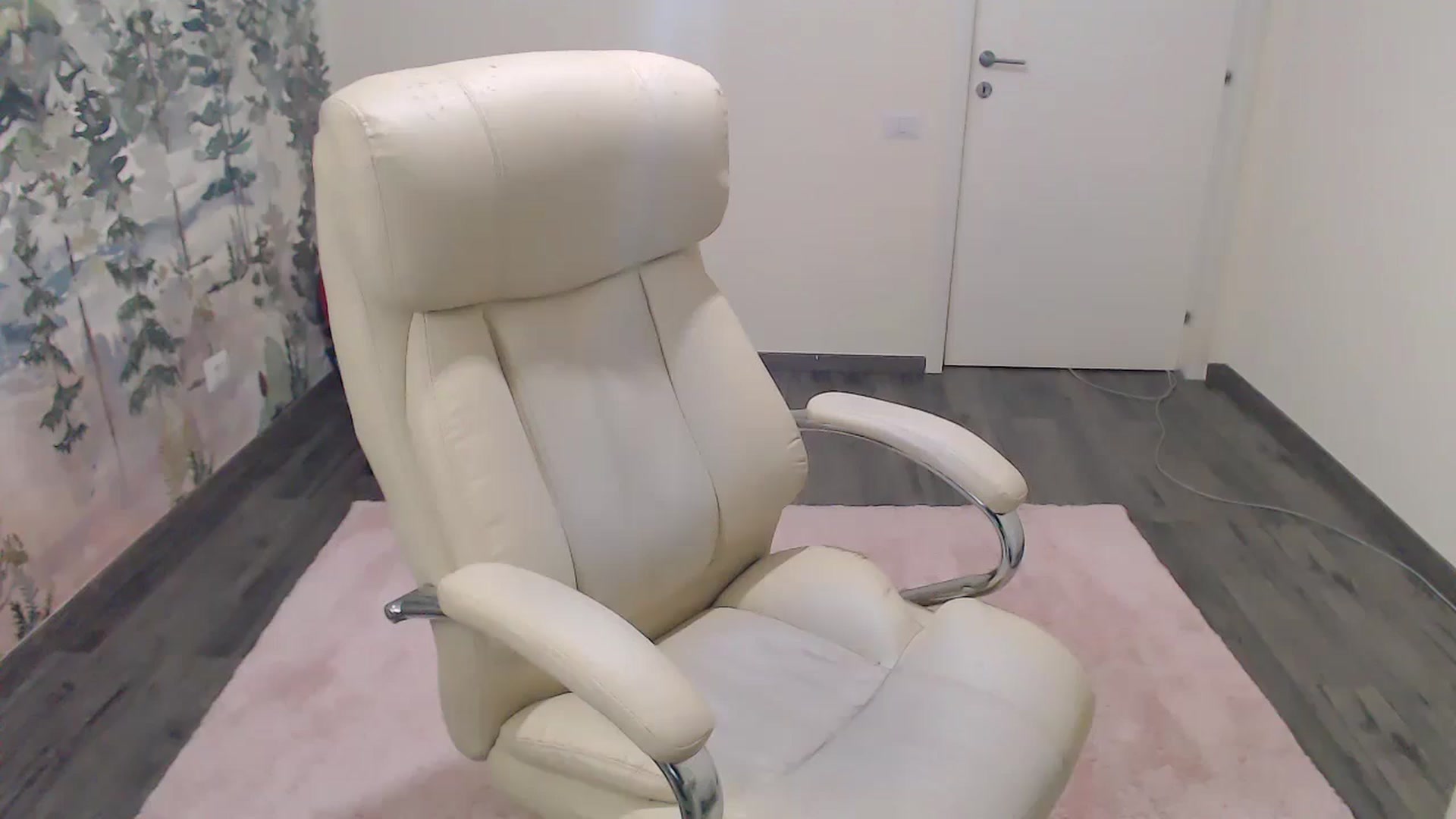Gallery image thumbnail from NerdyDexter's myfreecams stream on, 08/22/2024, 18:48 image 18 of 20