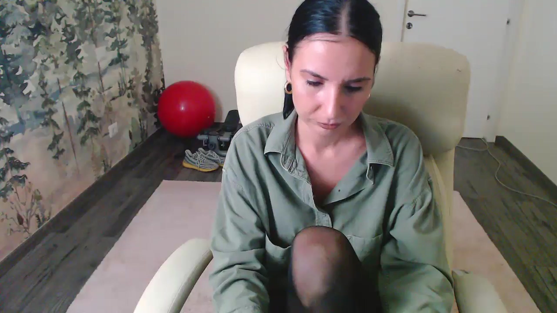 Gallery image thumbnail from NerdyDexter's myfreecams stream on, 09/25/2024, 21:27 image 8 of 20