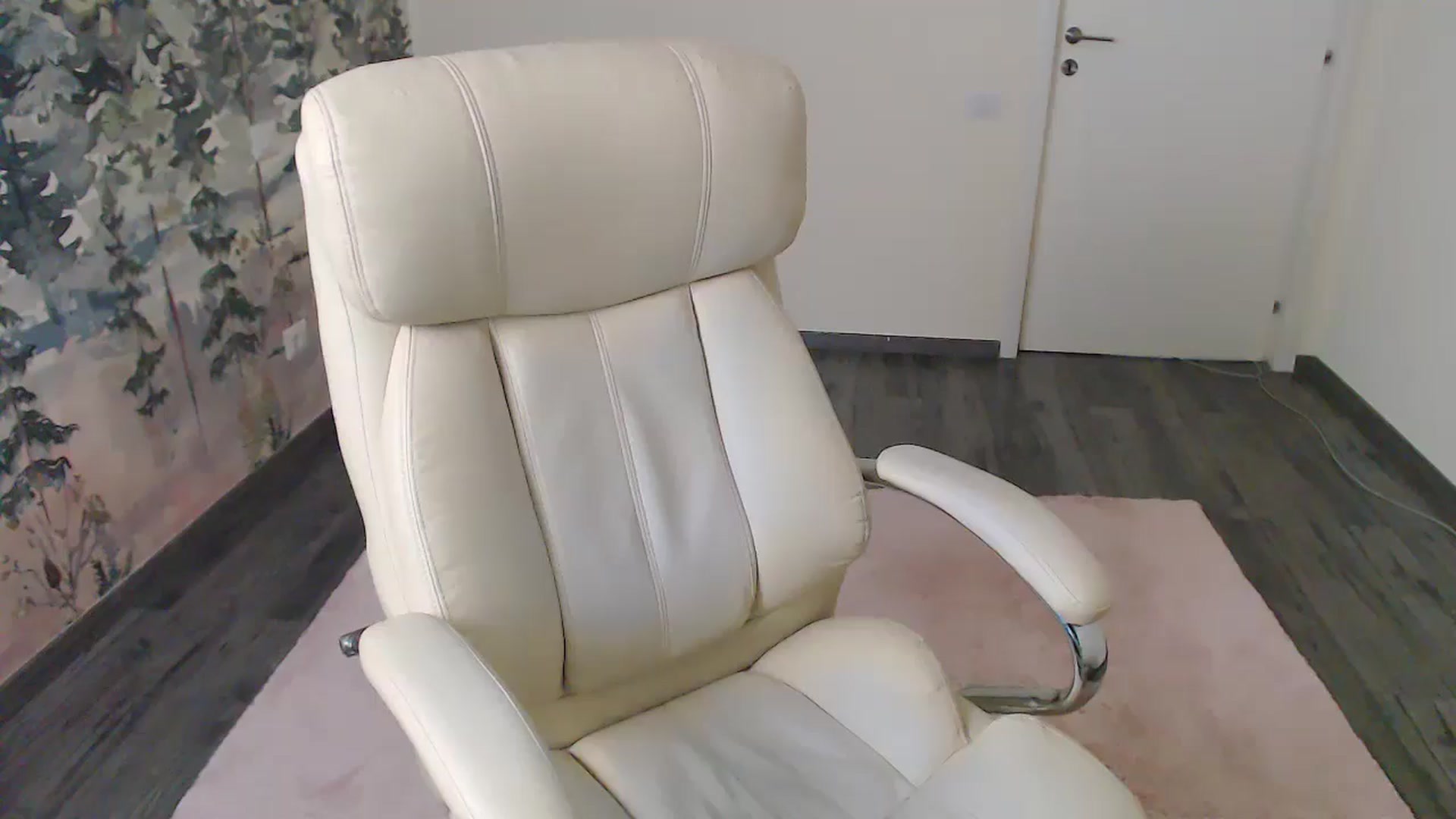 Gallery image thumbnail from NerdyDexter's myfreecams stream on, 09/27/2024, 19:05 image 1 of 20