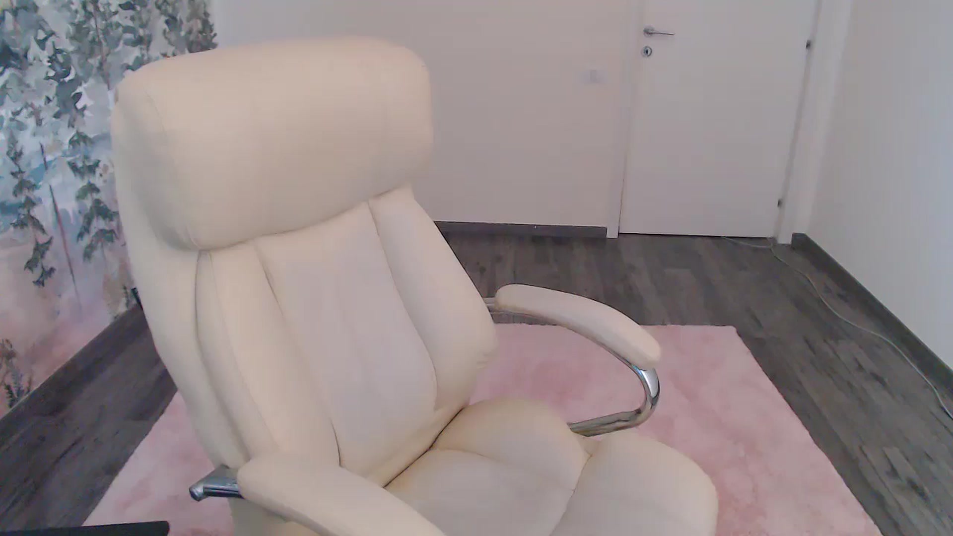 Gallery image thumbnail from NerdyDexter's myfreecams stream on, 10/04/2024, 13:27 image 12 of 20