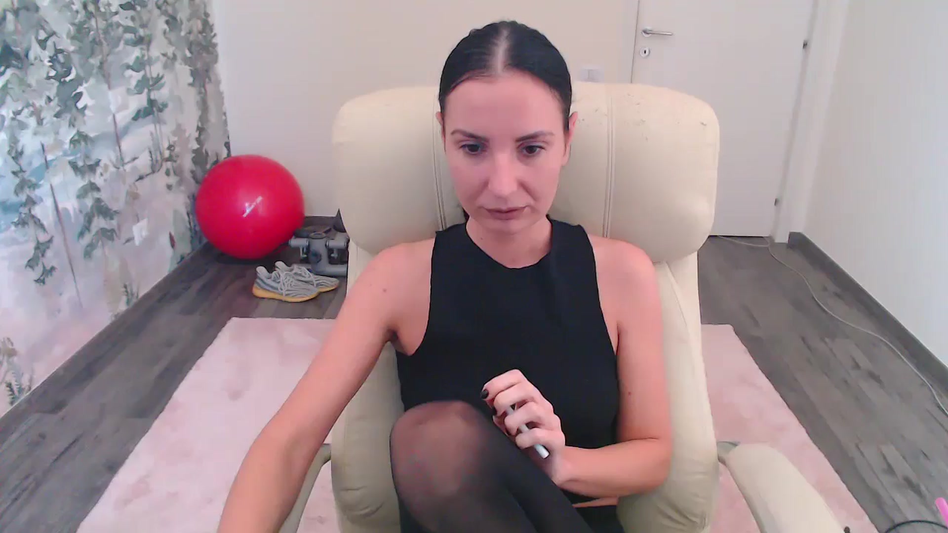 Gallery image thumbnail from NerdyDexter's myfreecams stream on, 10/06/2024, 11:25 image 2 of 20