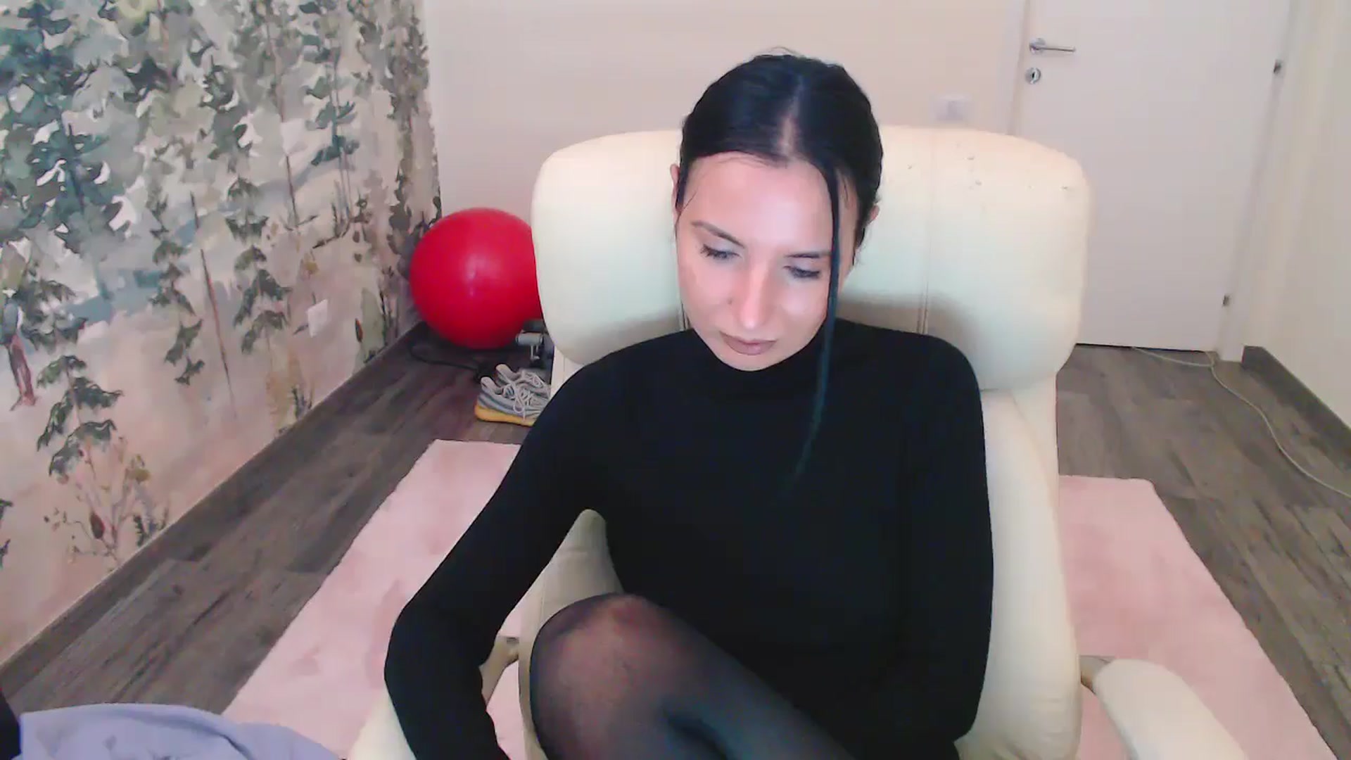 Gallery image thumbnail from NerdyDexter's myfreecams stream on, 10/10/2024, 08:16 image 16 of 20