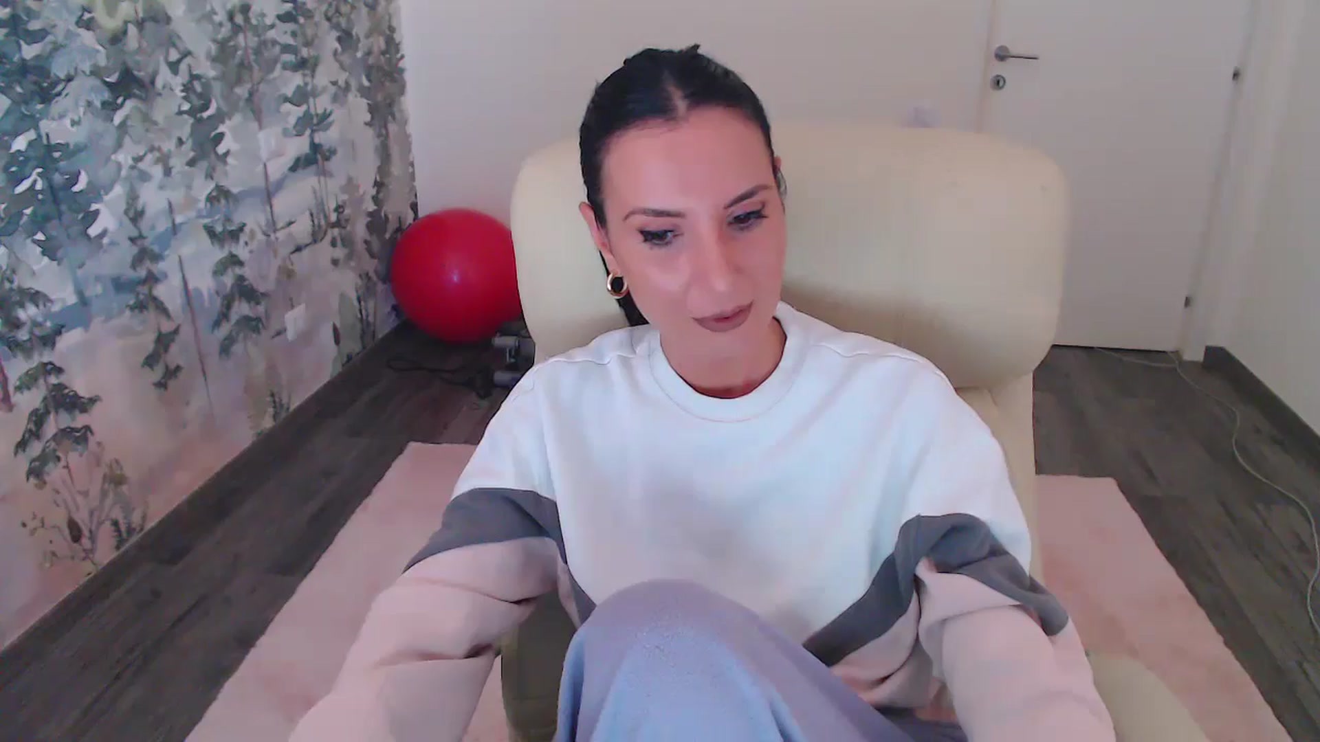 Gallery image thumbnail from NerdyDexter's myfreecams stream on, 10/11/2024, 09:23 image 13 of 20