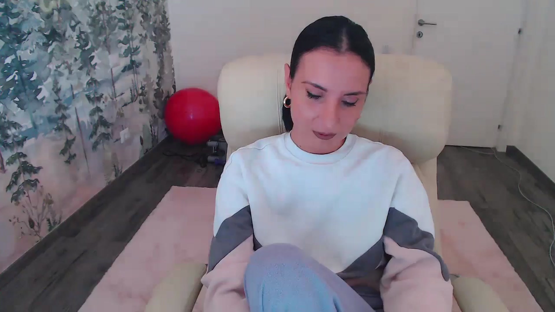 Gallery image thumbnail from NerdyDexter's myfreecams stream on, 10/11/2024, 09:23 image 4 of 20