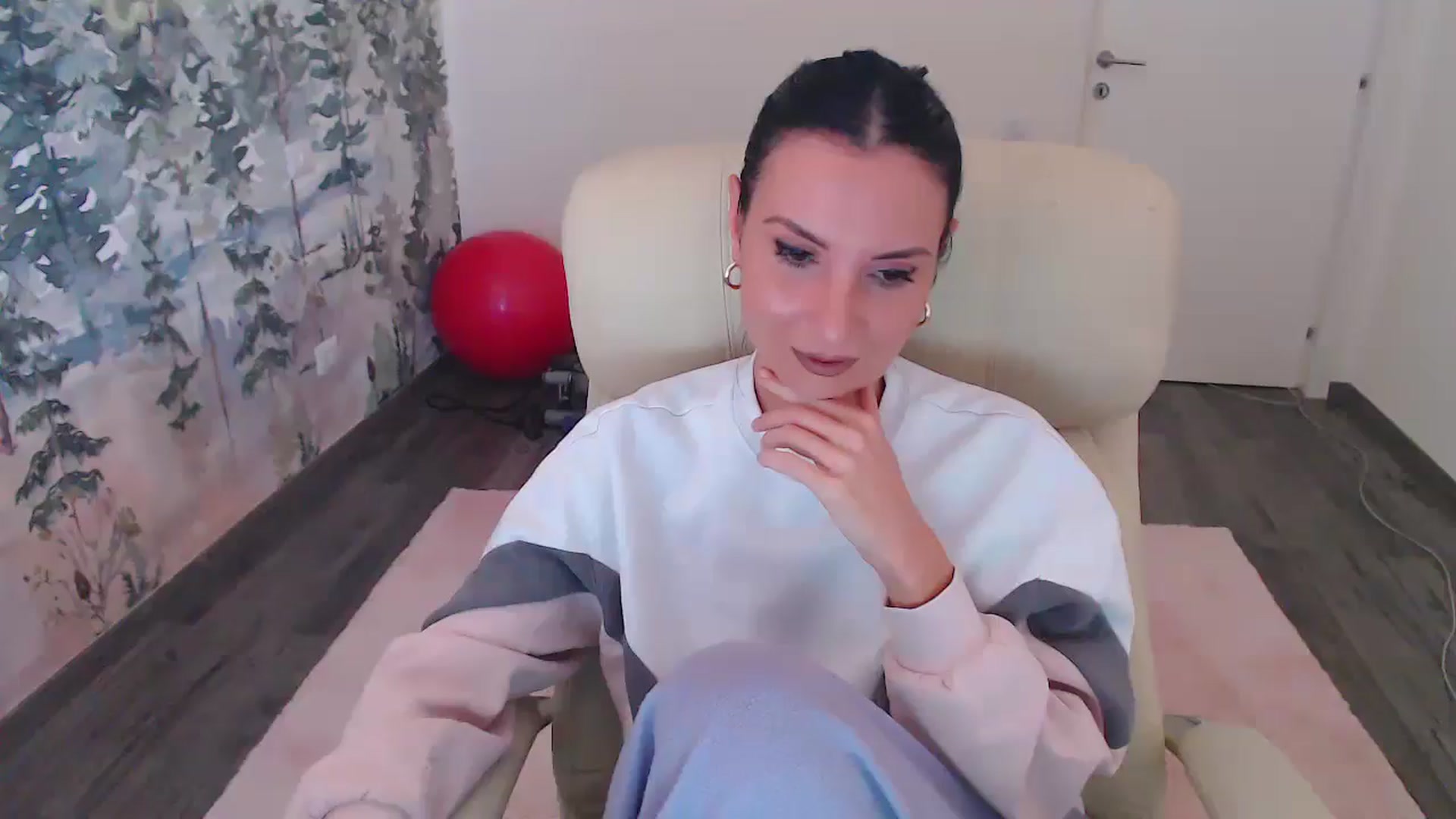 Gallery image thumbnail from NerdyDexter's myfreecams stream on, 10/11/2024, 09:23 image 18 of 20