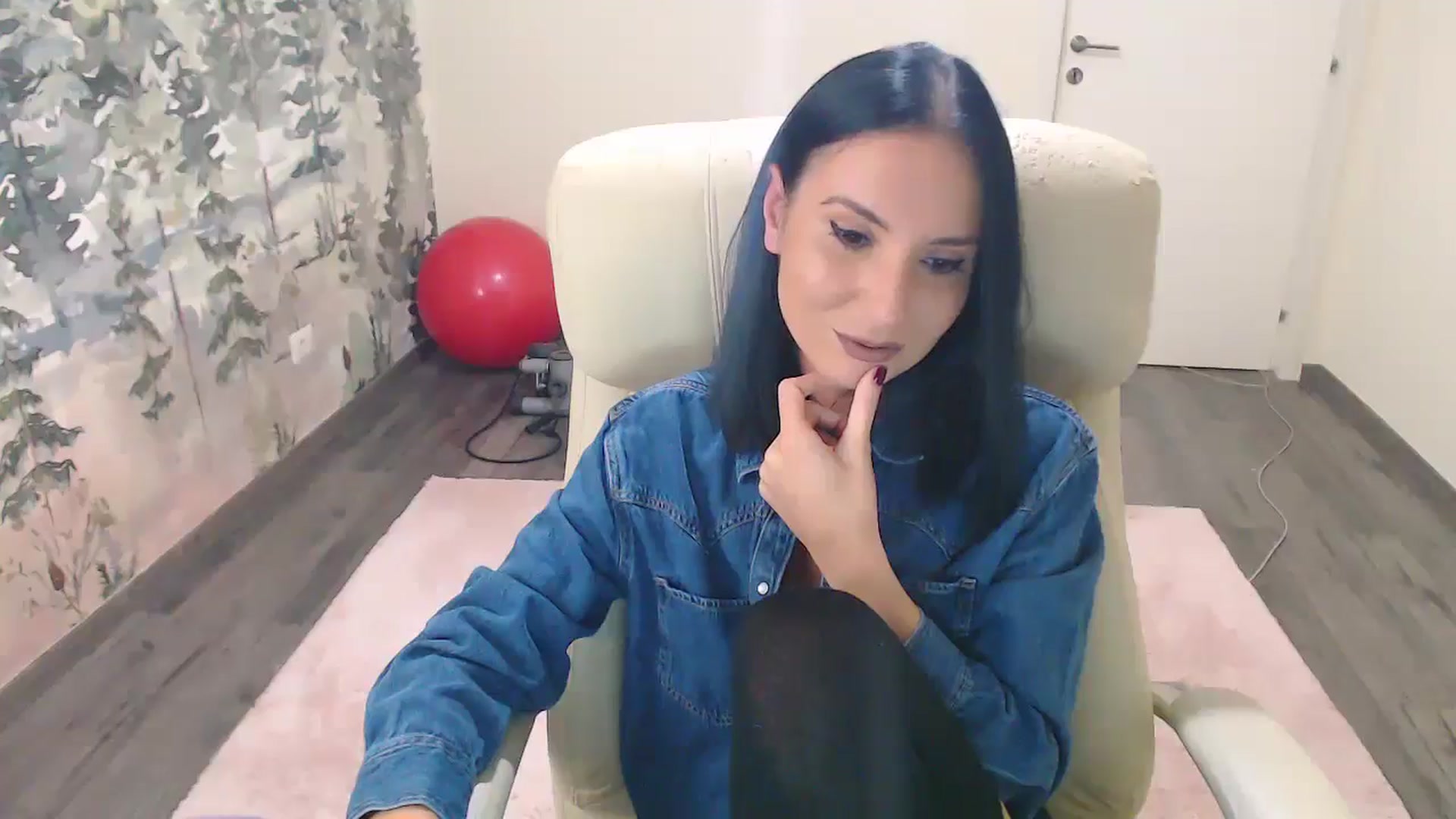 Gallery image thumbnail from NerdyDexter's myfreecams stream on, 11/01/2024, 16:58 image 20 of 20