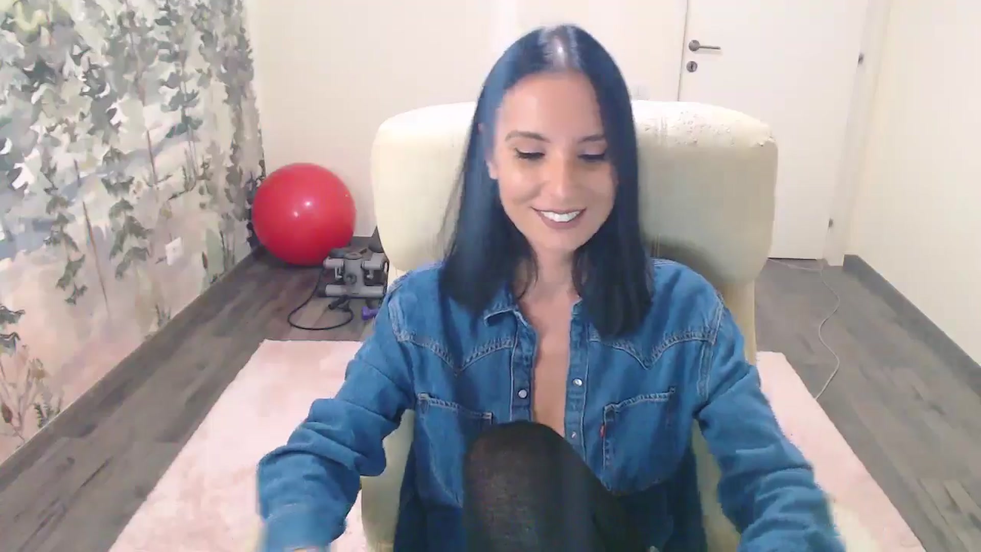 Gallery image thumbnail from NerdyDexter's myfreecams stream on, 11/01/2024, 19:27 image 20 of 20