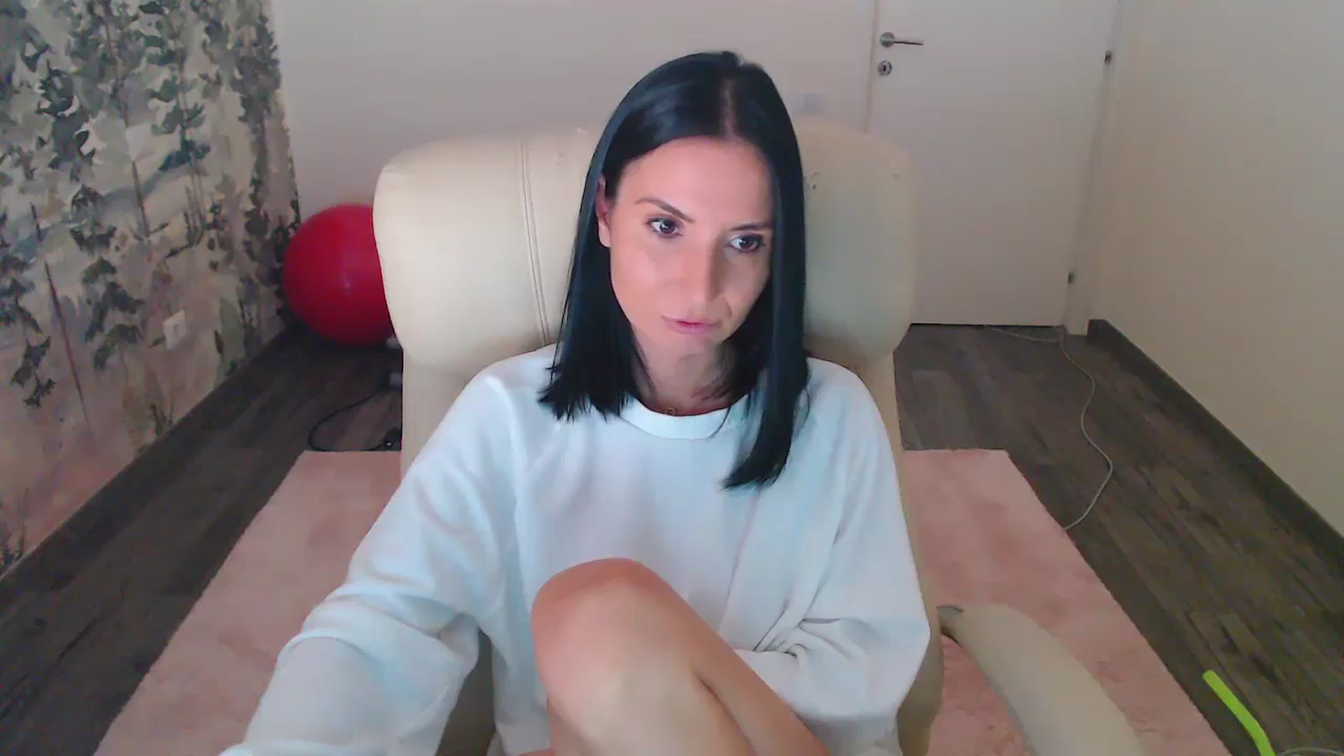 Gallery image thumbnail from NerdyDexter's myfreecams stream on, 11/19/2024, 14:04 image 3 of 20