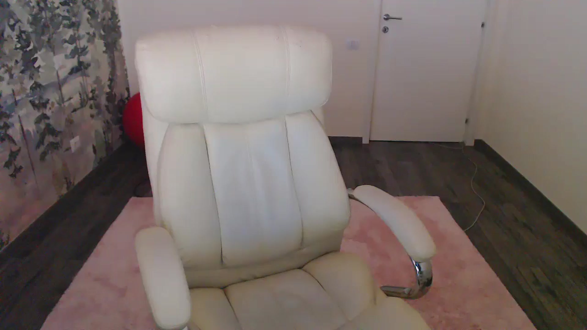 Gallery image thumbnail from NerdyDexter's myfreecams stream on, 11/19/2024, 14:04 image 14 of 20