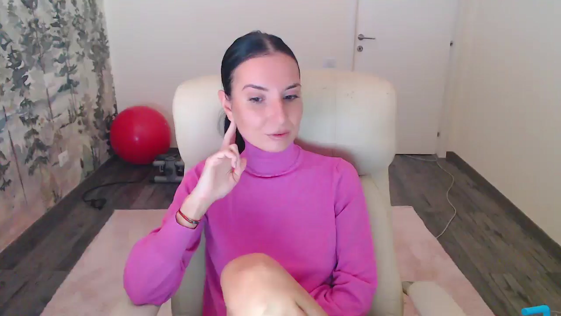 Gallery image thumbnail from NerdyDexter's myfreecams stream on, 11/26/2024, 12:54 image 2 of 20