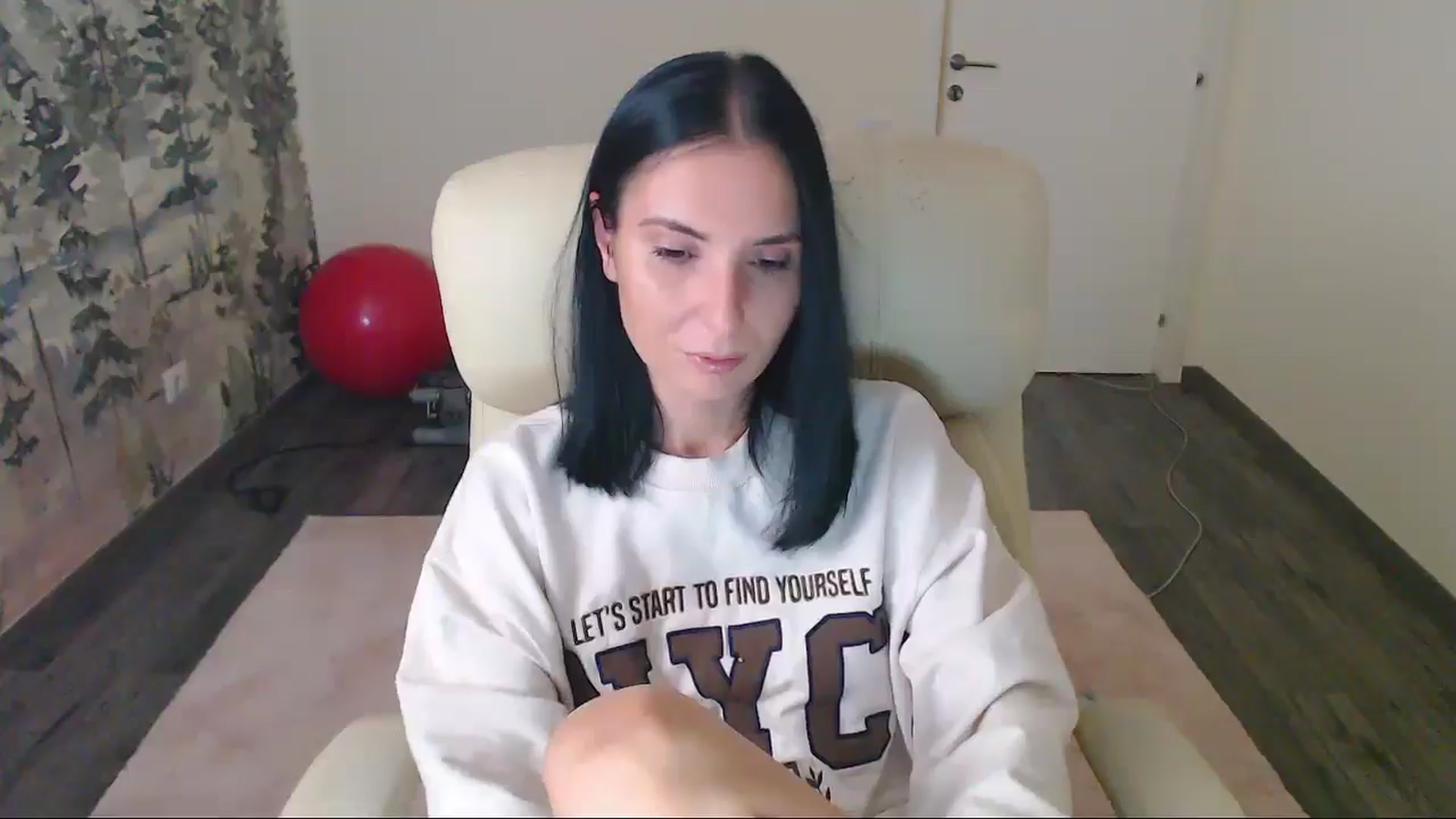 Gallery image thumbnail from NerdyDexter's myfreecams stream on, 12/02/2024, 19:56 image 7 of 20