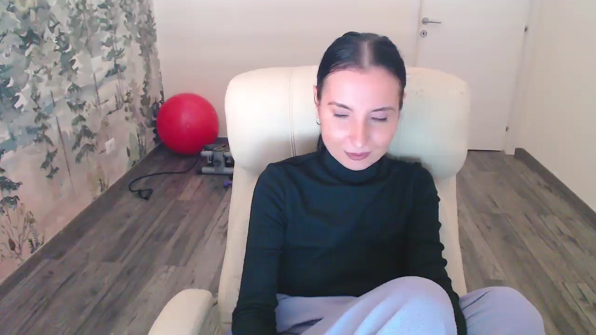 Gallery image thumbnail from NerdyDexter's myfreecams stream on, 12/14/2024, 11:21 image 20 of 20