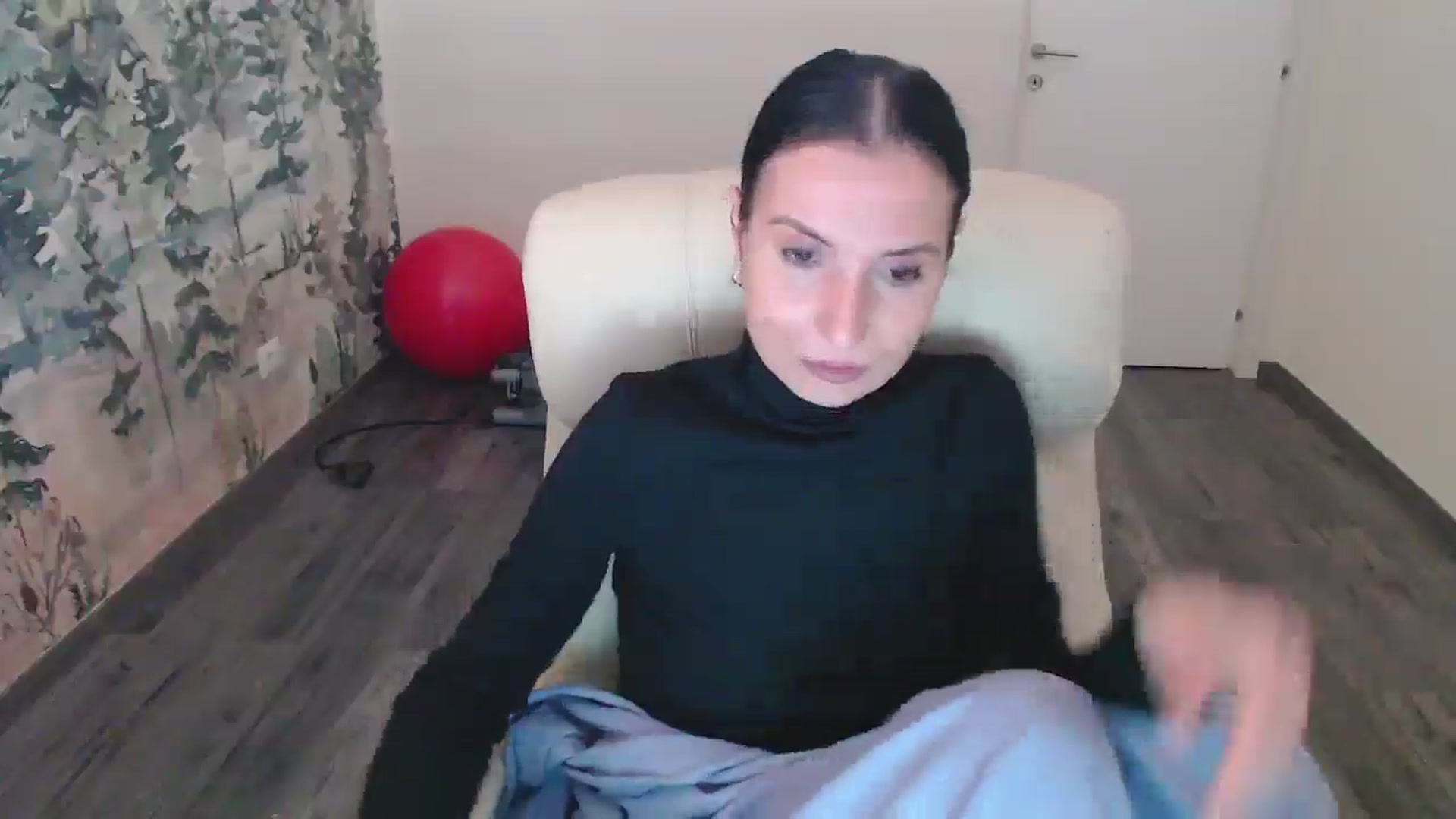 Gallery image thumbnail from NerdyDexter's myfreecams stream on, 12/14/2024, 11:21 image 11 of 20