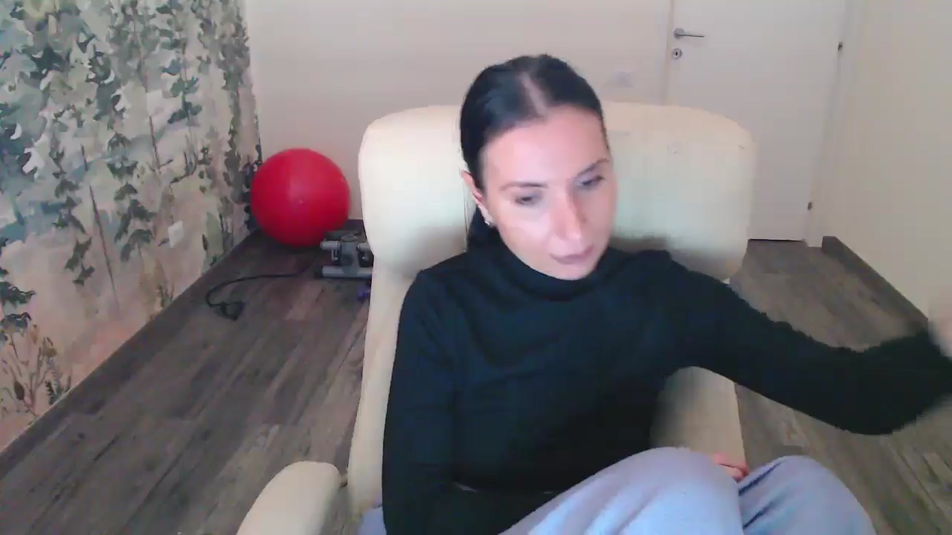 Gallery image thumbnail from NerdyDexter's myfreecams stream on, 12/14/2024, 11:21 image 17 of 20