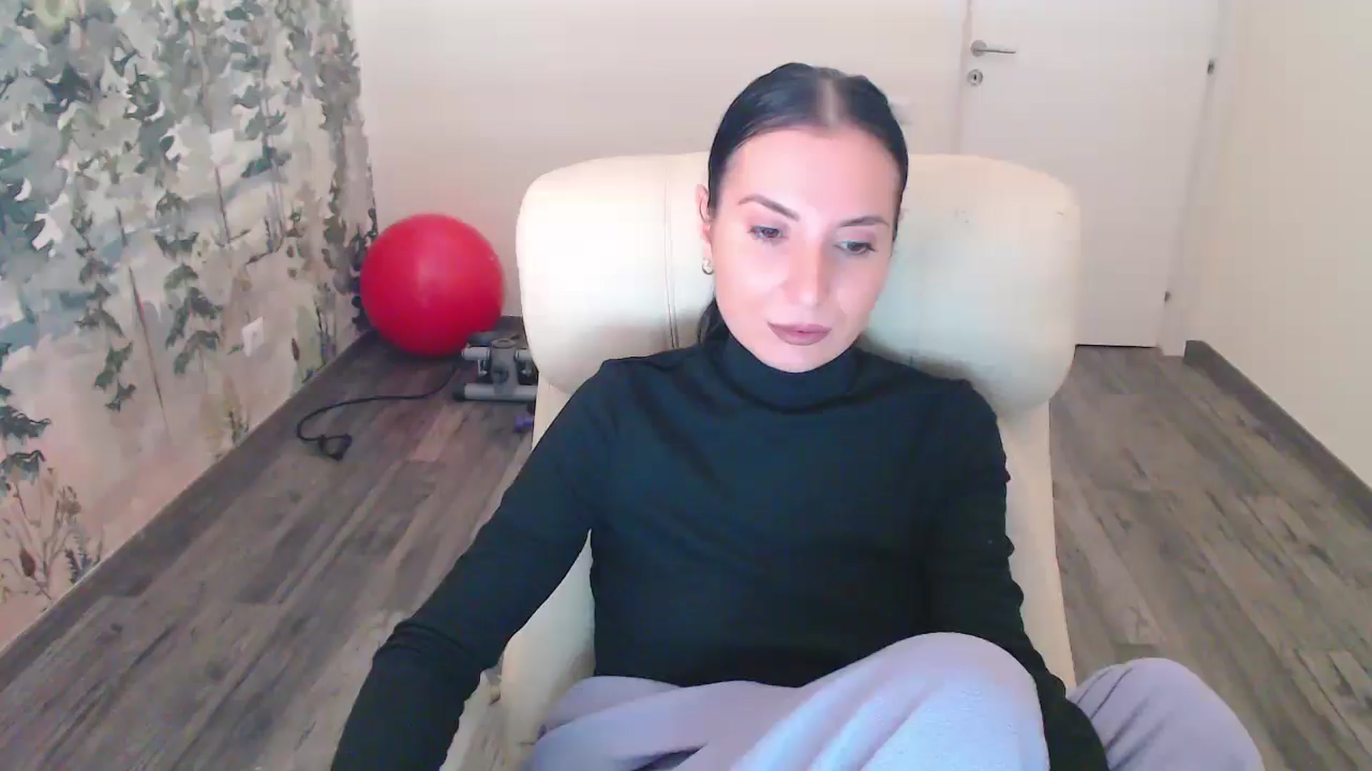 Gallery image thumbnail from NerdyDexter's myfreecams stream on, 12/14/2024, 11:21 image 16 of 20