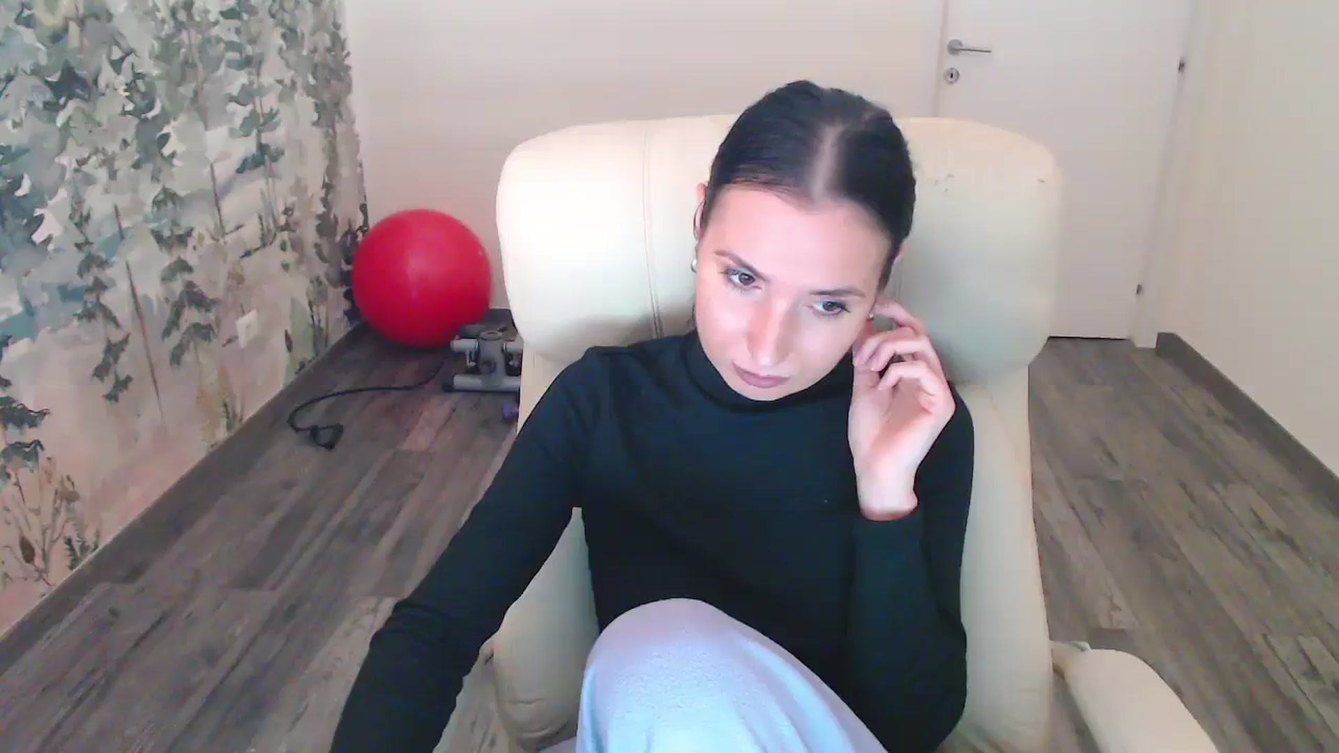 Gallery image thumbnail from NerdyDexter's myfreecams stream on, 12/14/2024, 11:21 image 8 of 20