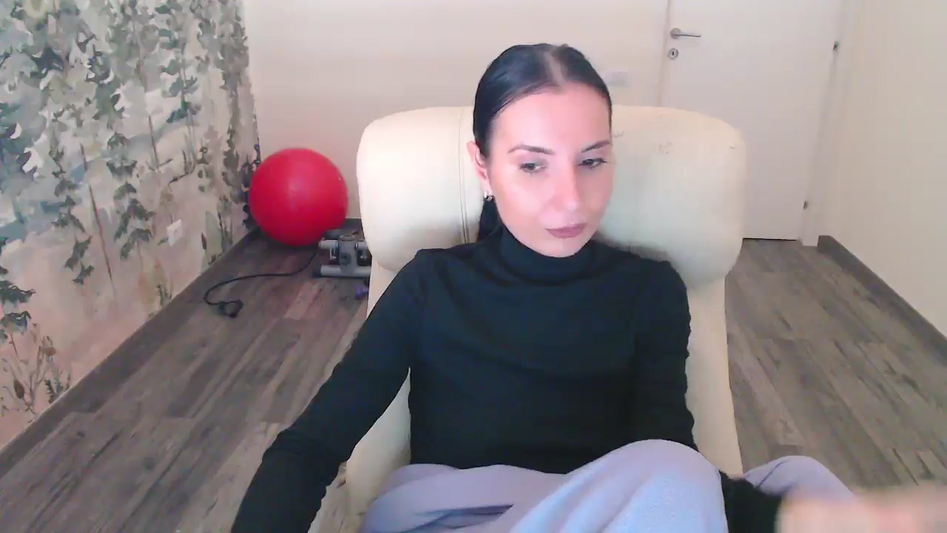 Gallery image thumbnail from NerdyDexter's myfreecams stream on, 12/14/2024, 11:21 image 15 of 20