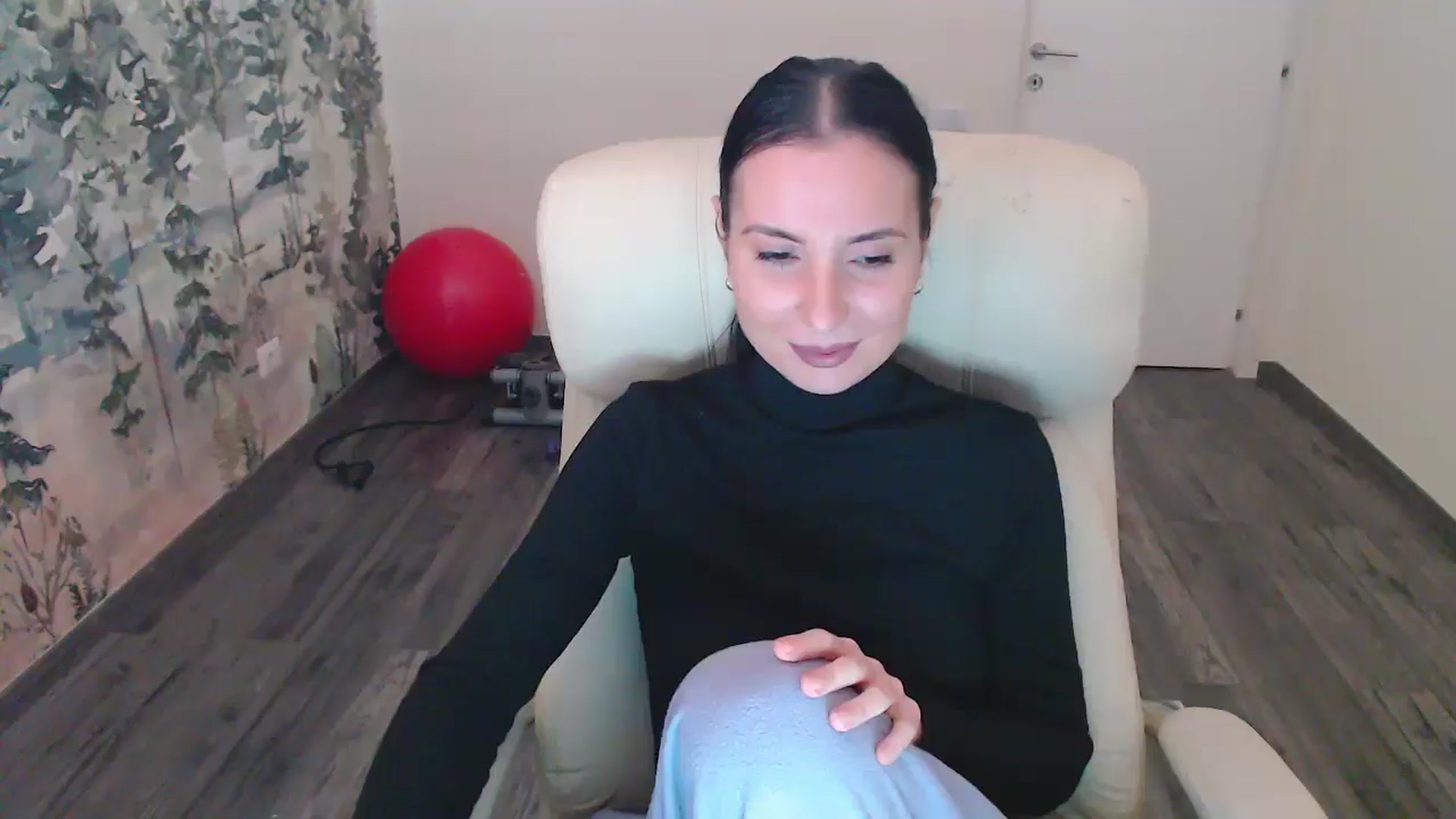 Gallery image thumbnail from NerdyDexter's myfreecams stream on, 12/14/2024, 11:21 image 1 of 20