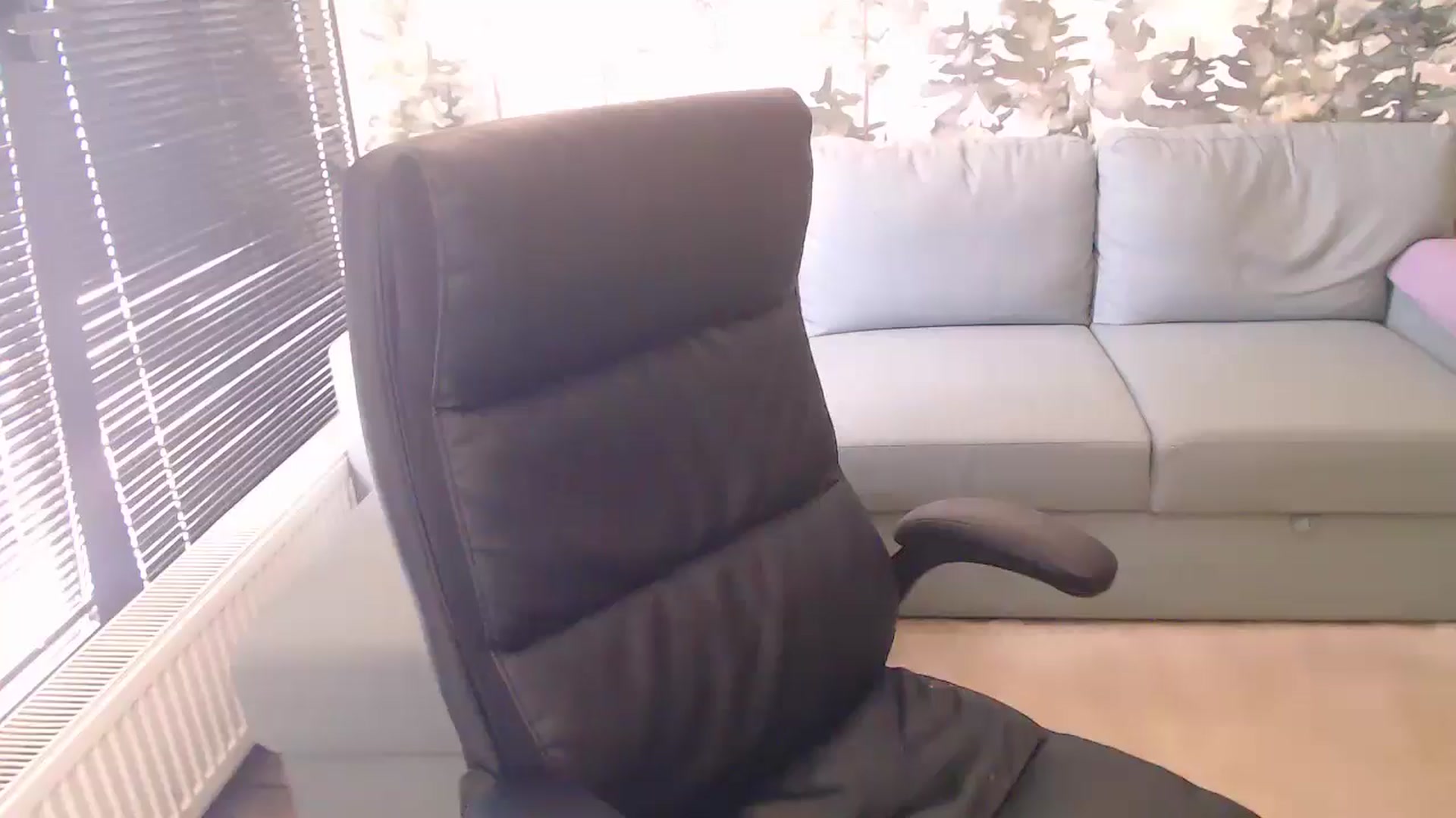 Gallery image thumbnail from NerdyDexter's myfreecams stream on, 09/06/2025, 10:09 image 1 of 20