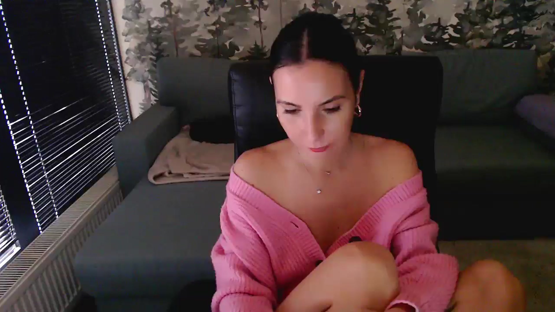Gallery image thumbnail from NerdyDexter's myfreecams stream on, 11/09/2025, 12:48 image 5 of 20