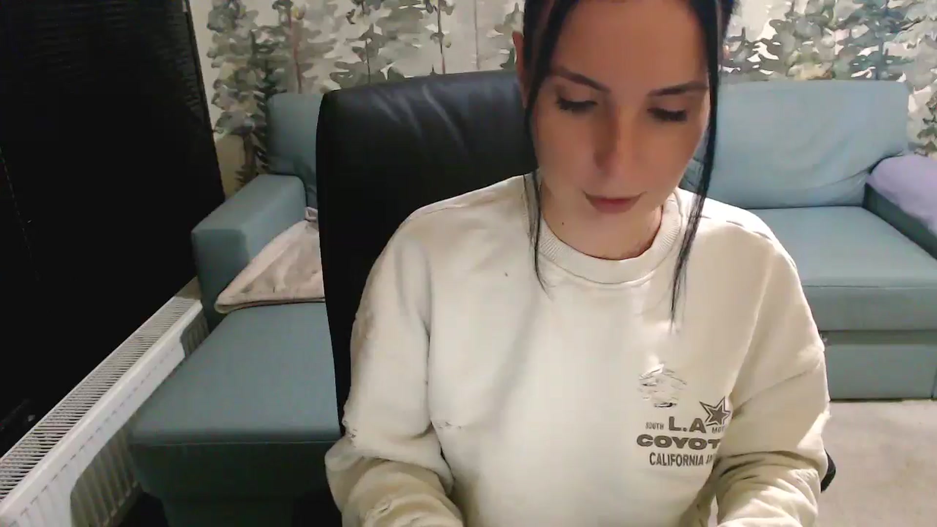 Gallery image thumbnail from NerdyDexter's myfreecams stream on, 11/10/2025, 17:59 image 13 of 20