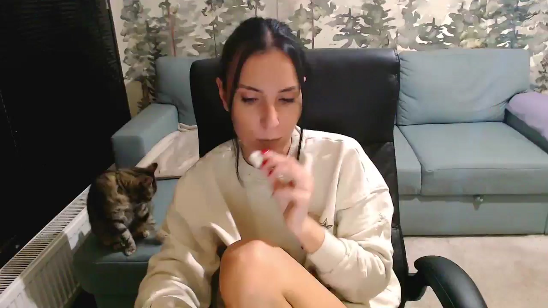Gallery image thumbnail from NerdyDexter's myfreecams stream on, 11/10/2025, 17:59 image 1 of 20