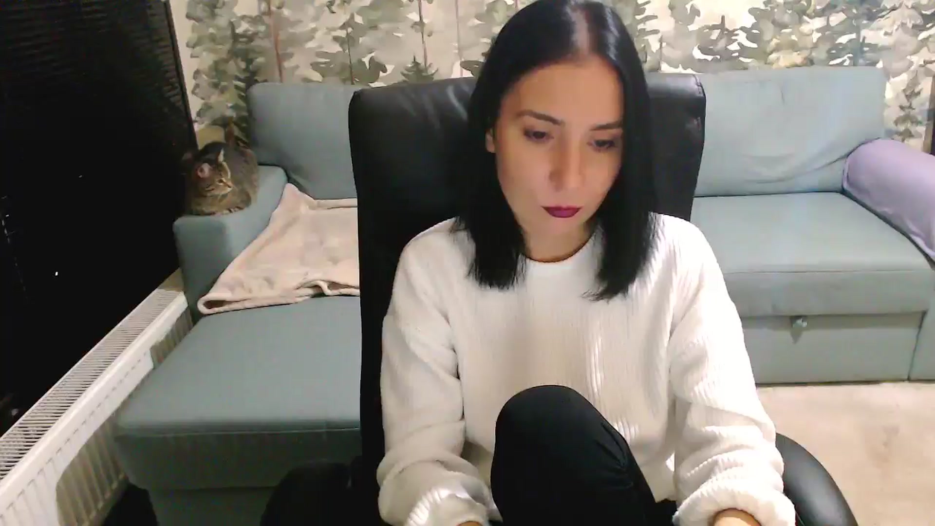 Gallery image thumbnail from NerdyDexter's myfreecams stream on, 12/02/2025, 18:13 image 13 of 20