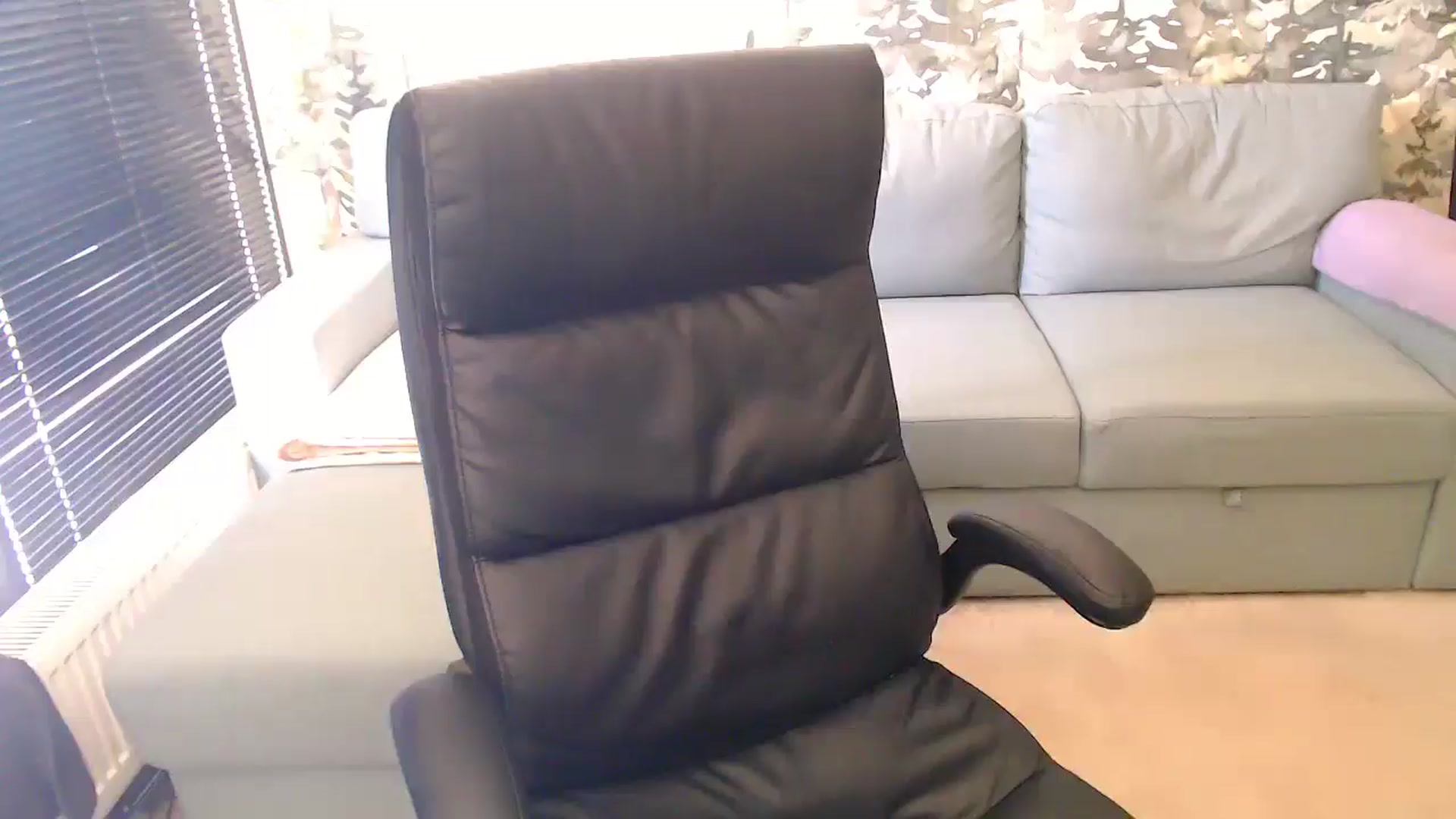 Gallery image thumbnail from NerdyDexter's myfreecams stream on, 04/26/2026, 12:02 image 17 of 20